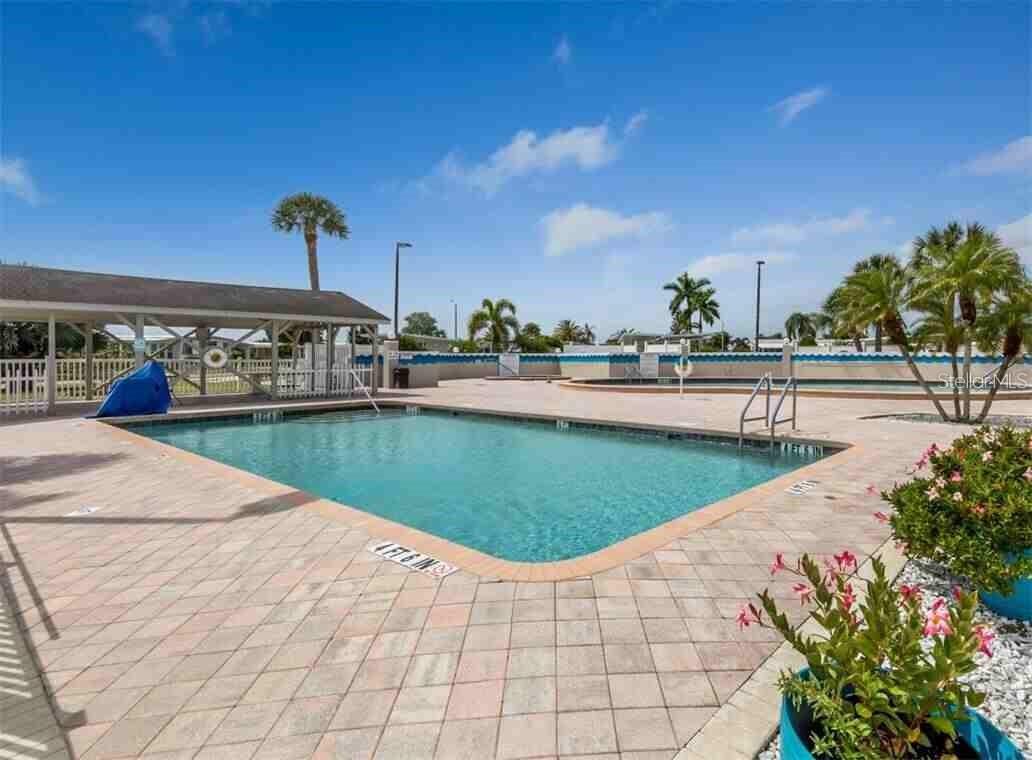 727 BLACKBURN BLVD, NORTH PORT, FL, 34287