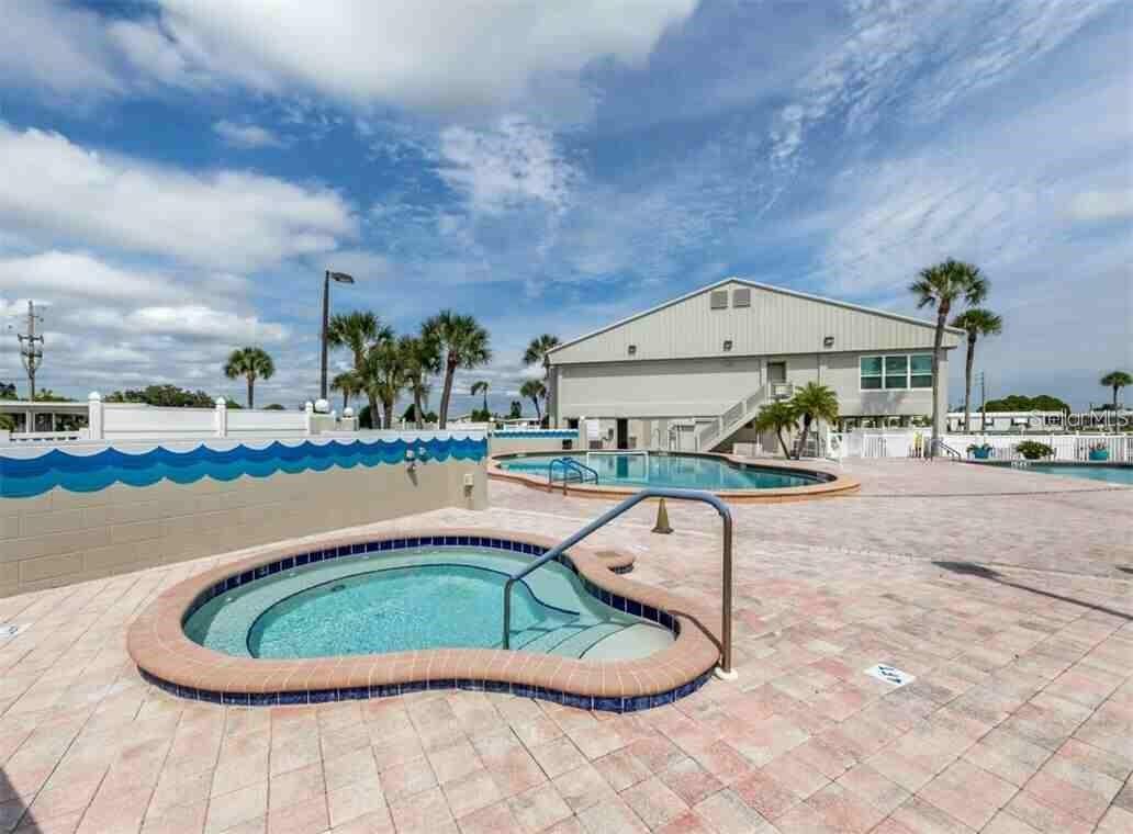 727 BLACKBURN BLVD, NORTH PORT, FL, 34287