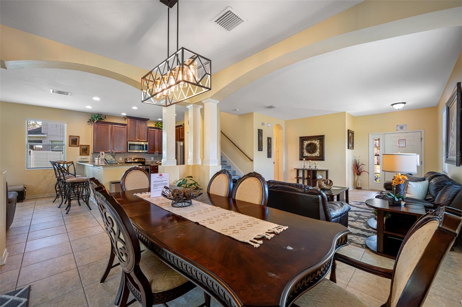 8315 ROUND LEAF LN, RIVERVIEW, FL, 33578
