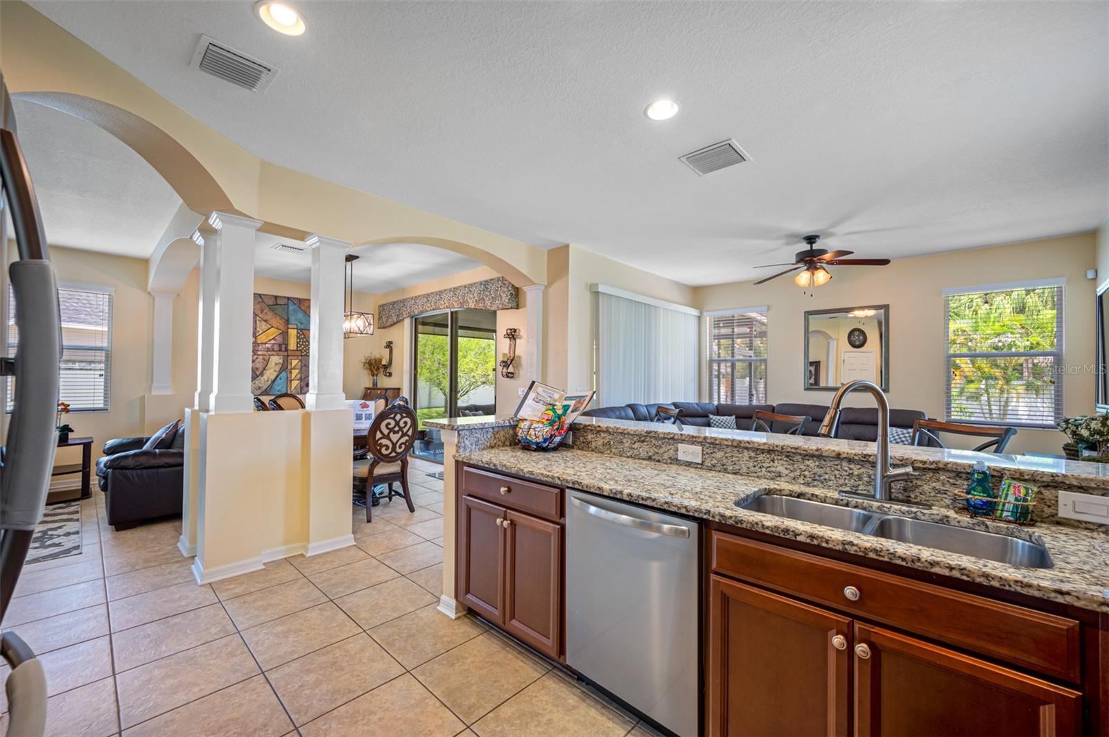8315 ROUND LEAF LN, RIVERVIEW, FL, 33578