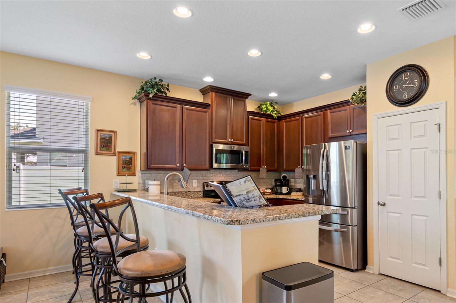 8315 ROUND LEAF LN, RIVERVIEW, FL, 33578