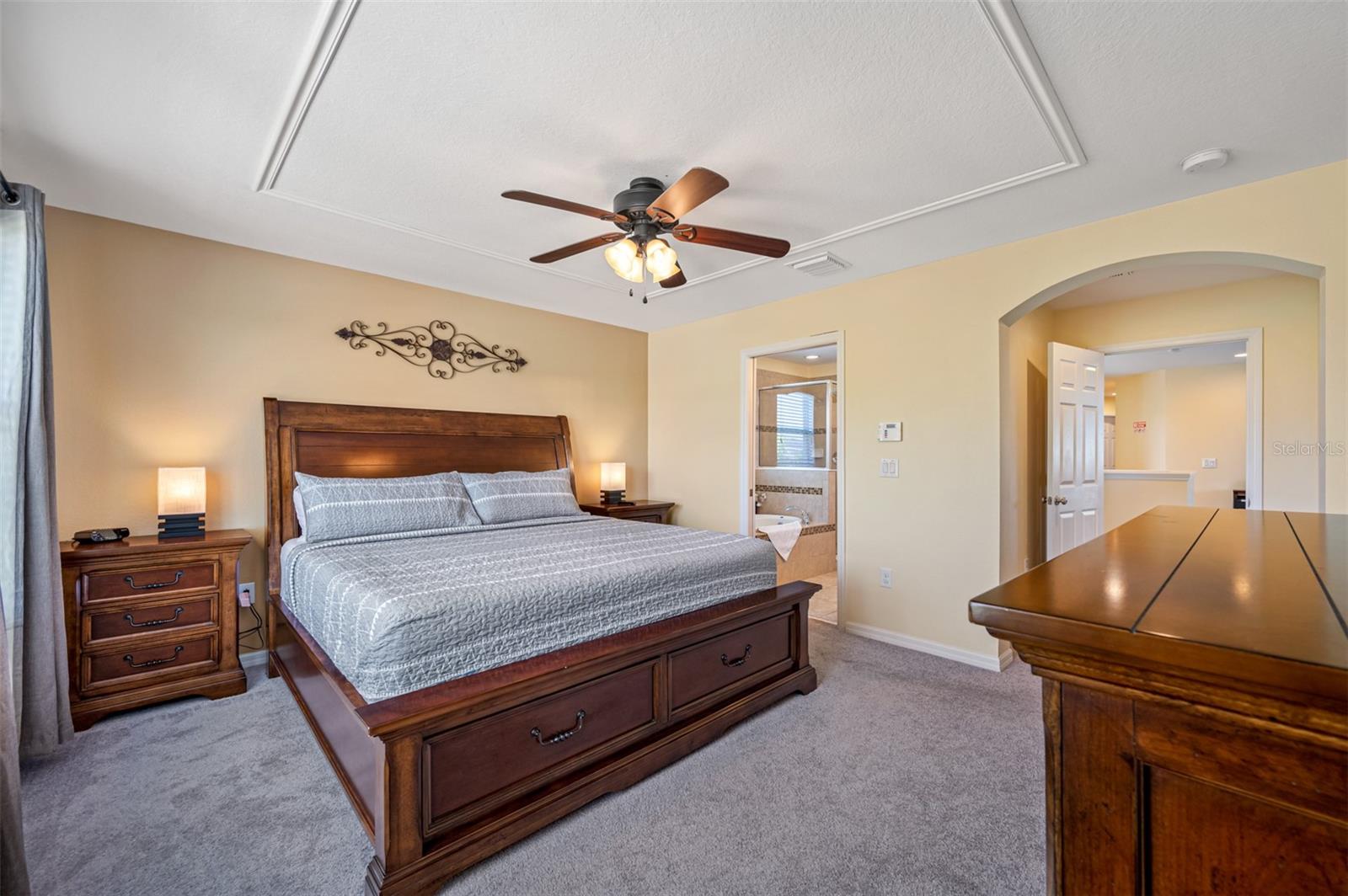 8315 ROUND LEAF LN, RIVERVIEW, FL, 33578