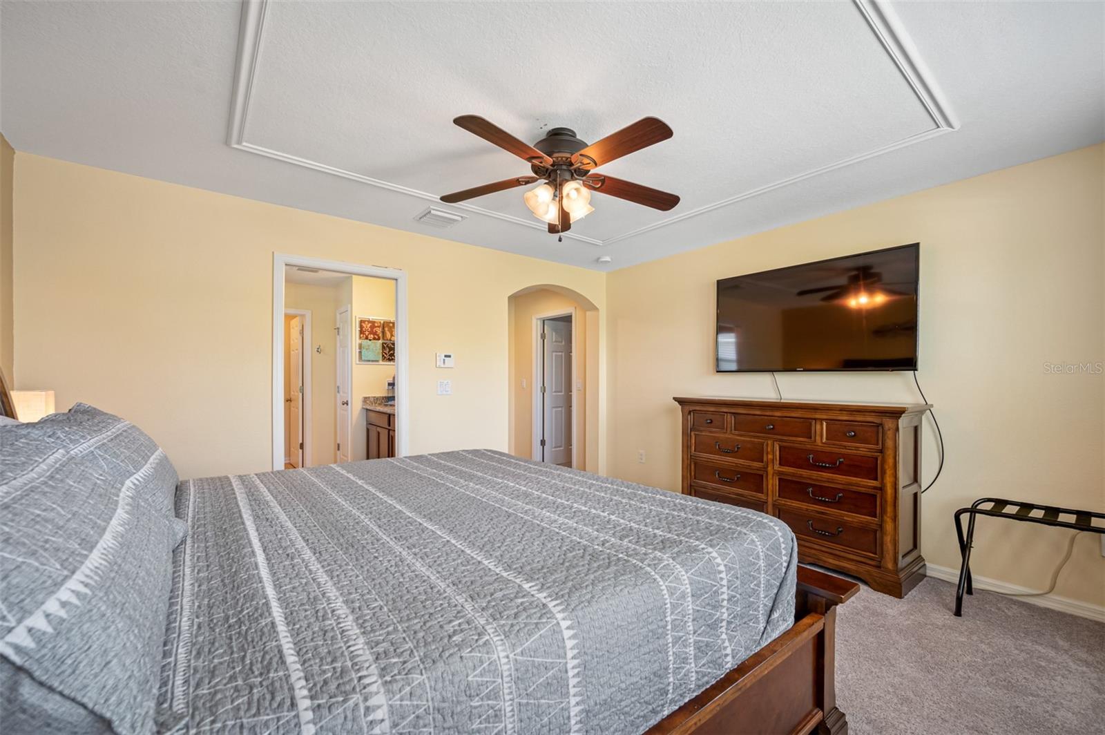 8315 ROUND LEAF LN, RIVERVIEW, FL, 33578