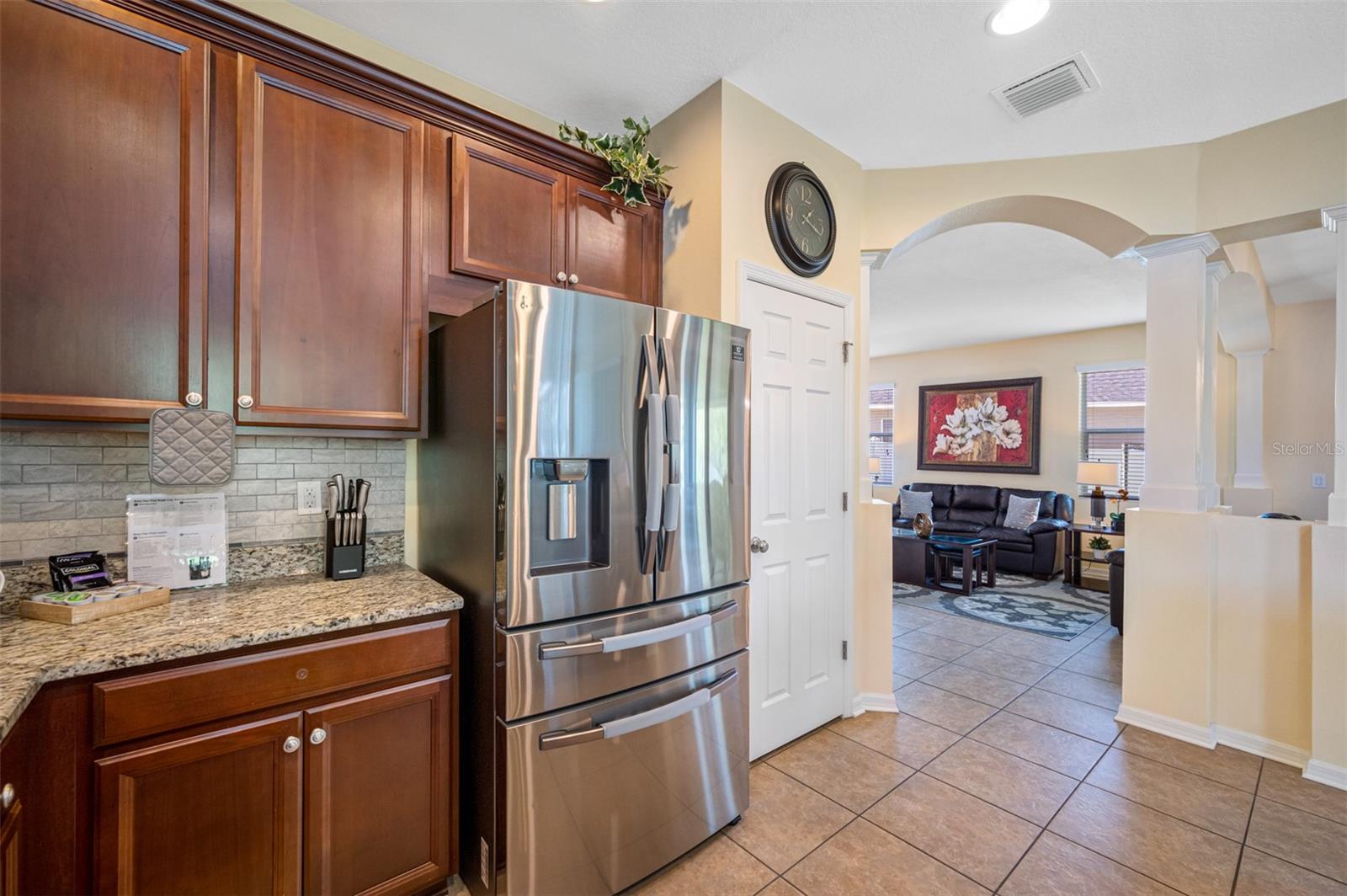 8315 ROUND LEAF LN, RIVERVIEW, FL, 33578