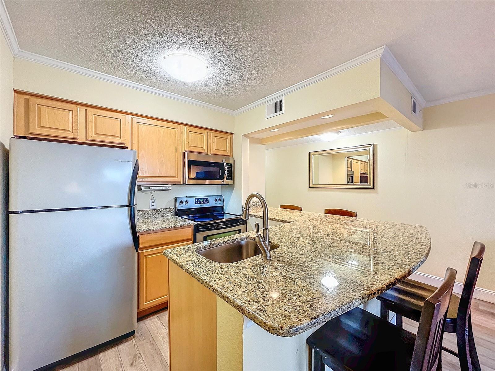 2506 N ROCKY POINT DR #208, TAMPA, FL, 33607