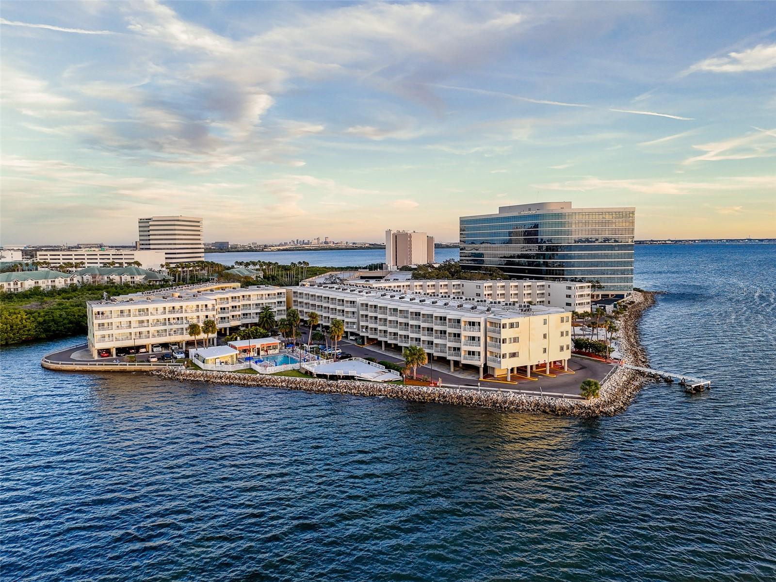 2506 N ROCKY POINT DR #208, TAMPA, FL, 33607