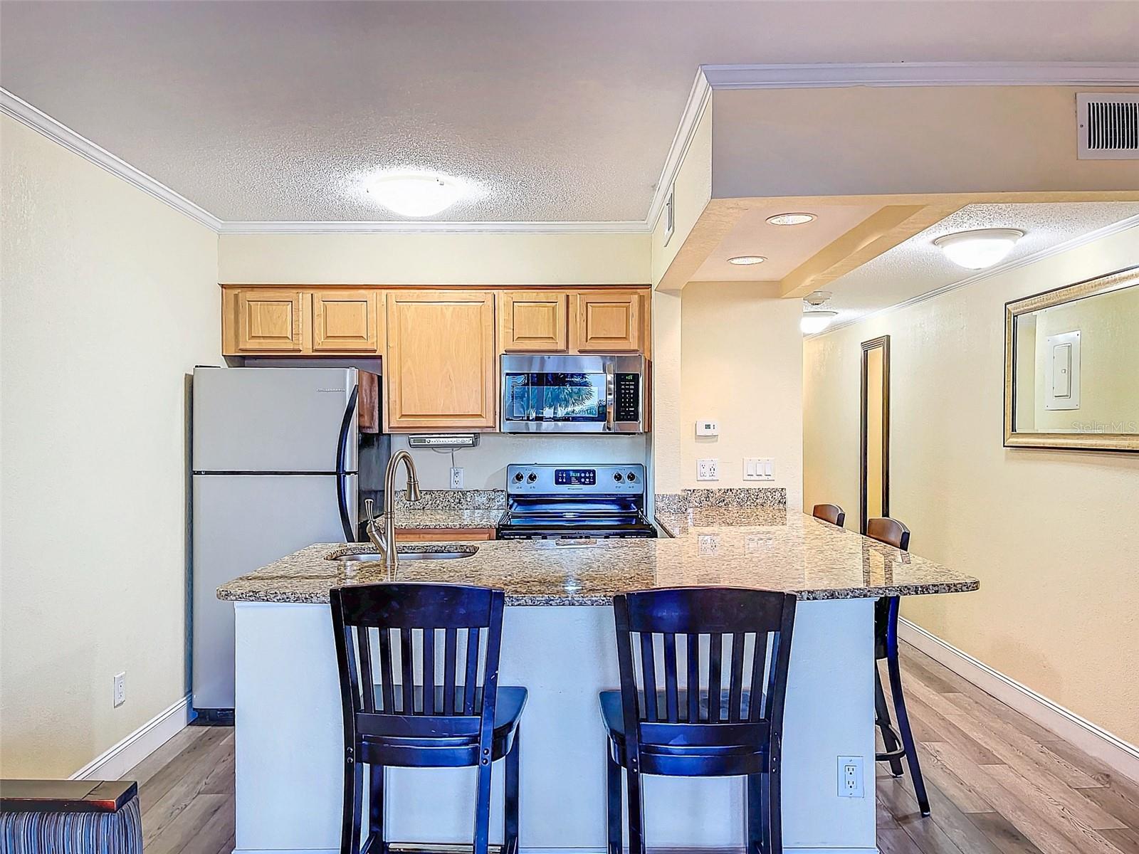 2506 N ROCKY POINT DR #208, TAMPA, FL, 33607