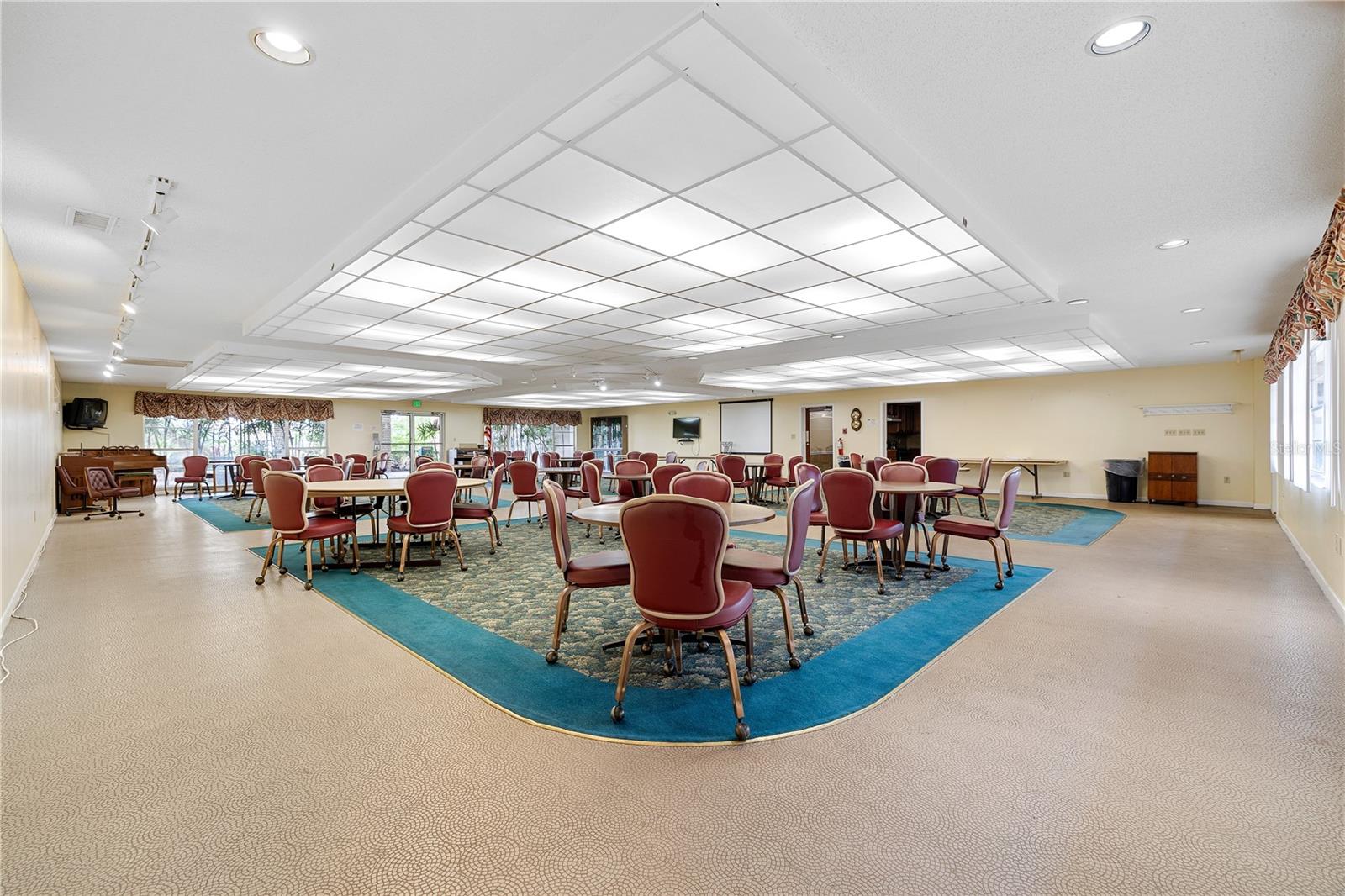 5705 80TH ST N #214, ST PETERSBURG, FL, 33709