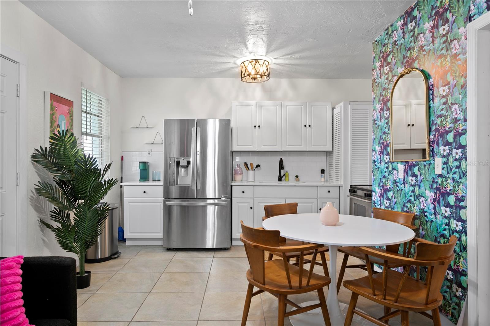 1303 S BERMUDA BLVD #A, TAMPA, FL, 33605