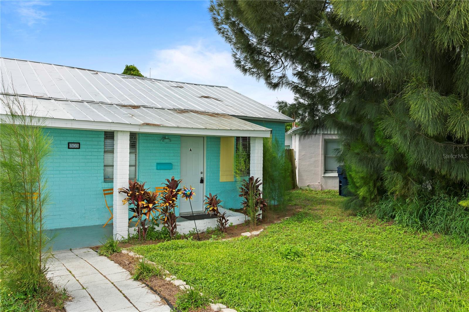 1303 S BERMUDA BLVD #A, TAMPA, FL, 33605