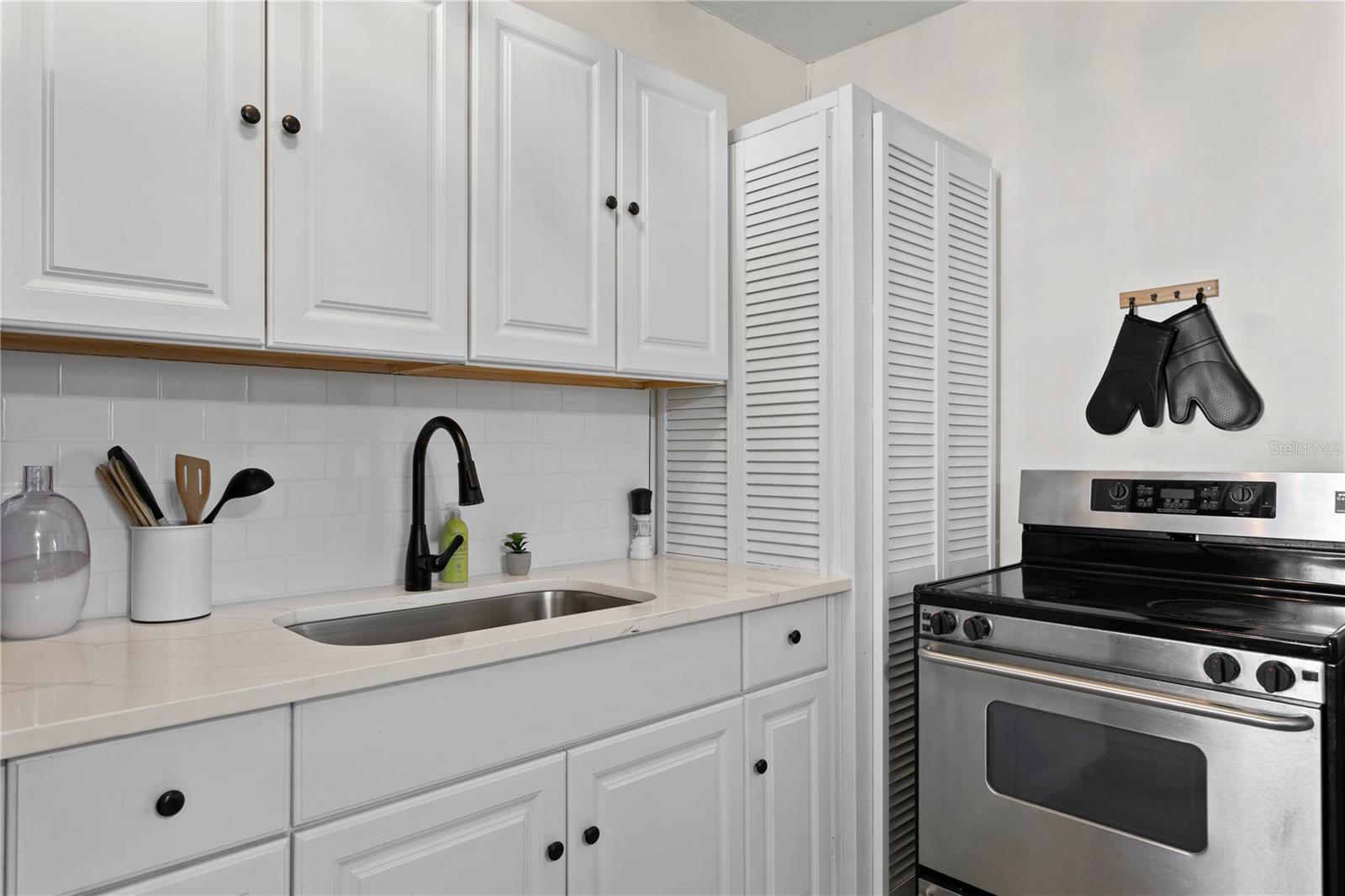 1303 S BERMUDA BLVD #A, TAMPA, FL, 33605