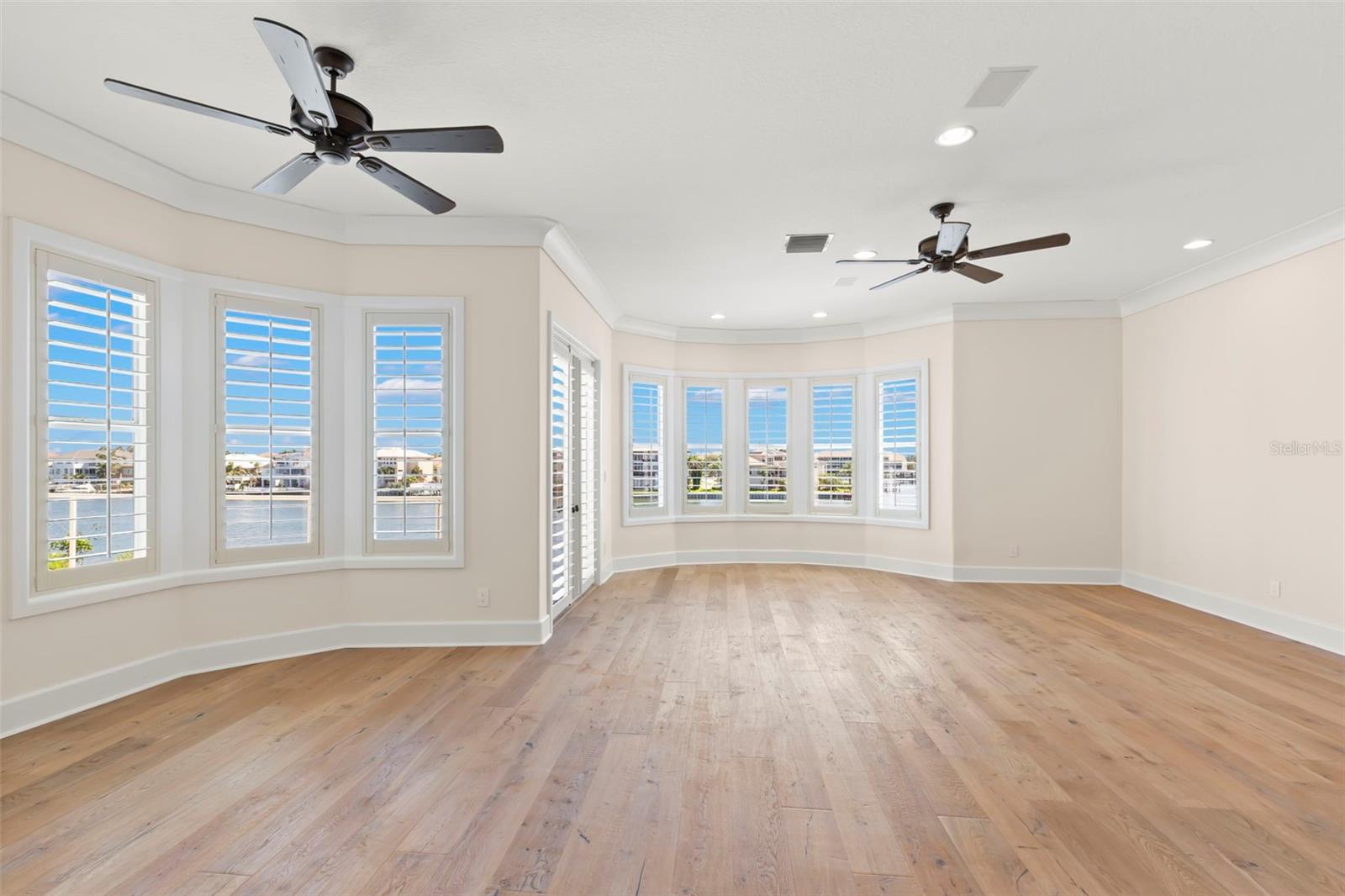 6015 KIPPS COLONY DR E, GULFPORT, FL, 33707