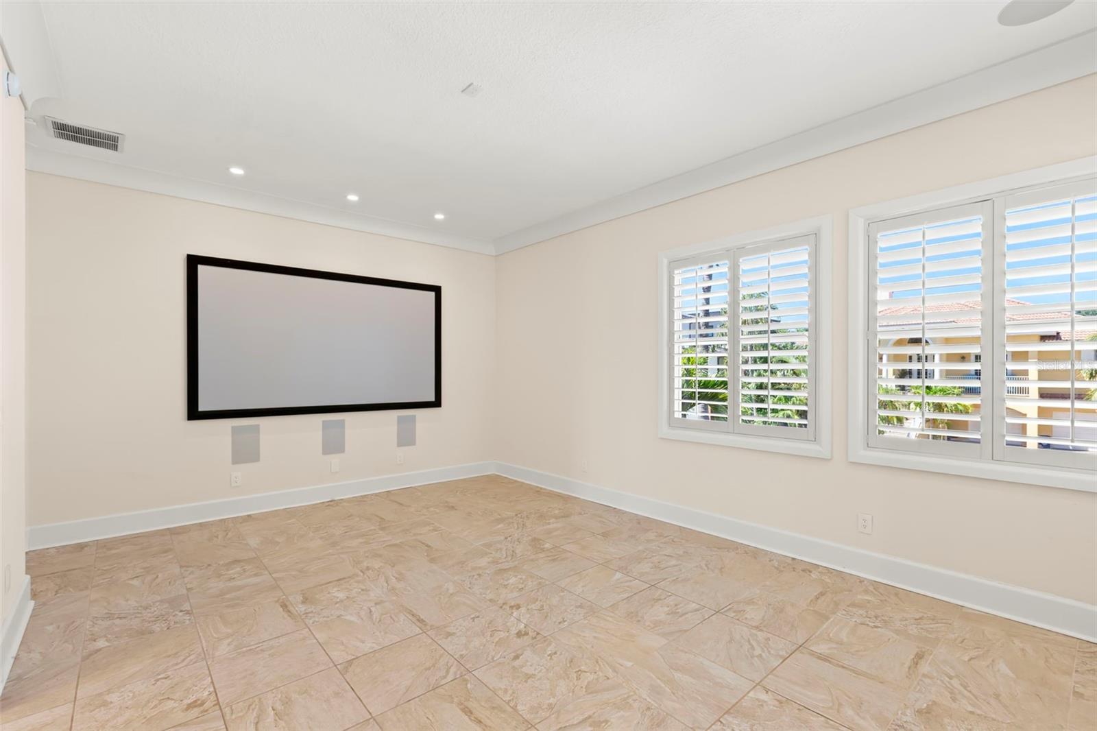 6015 KIPPS COLONY DR E, GULFPORT, FL, 33707