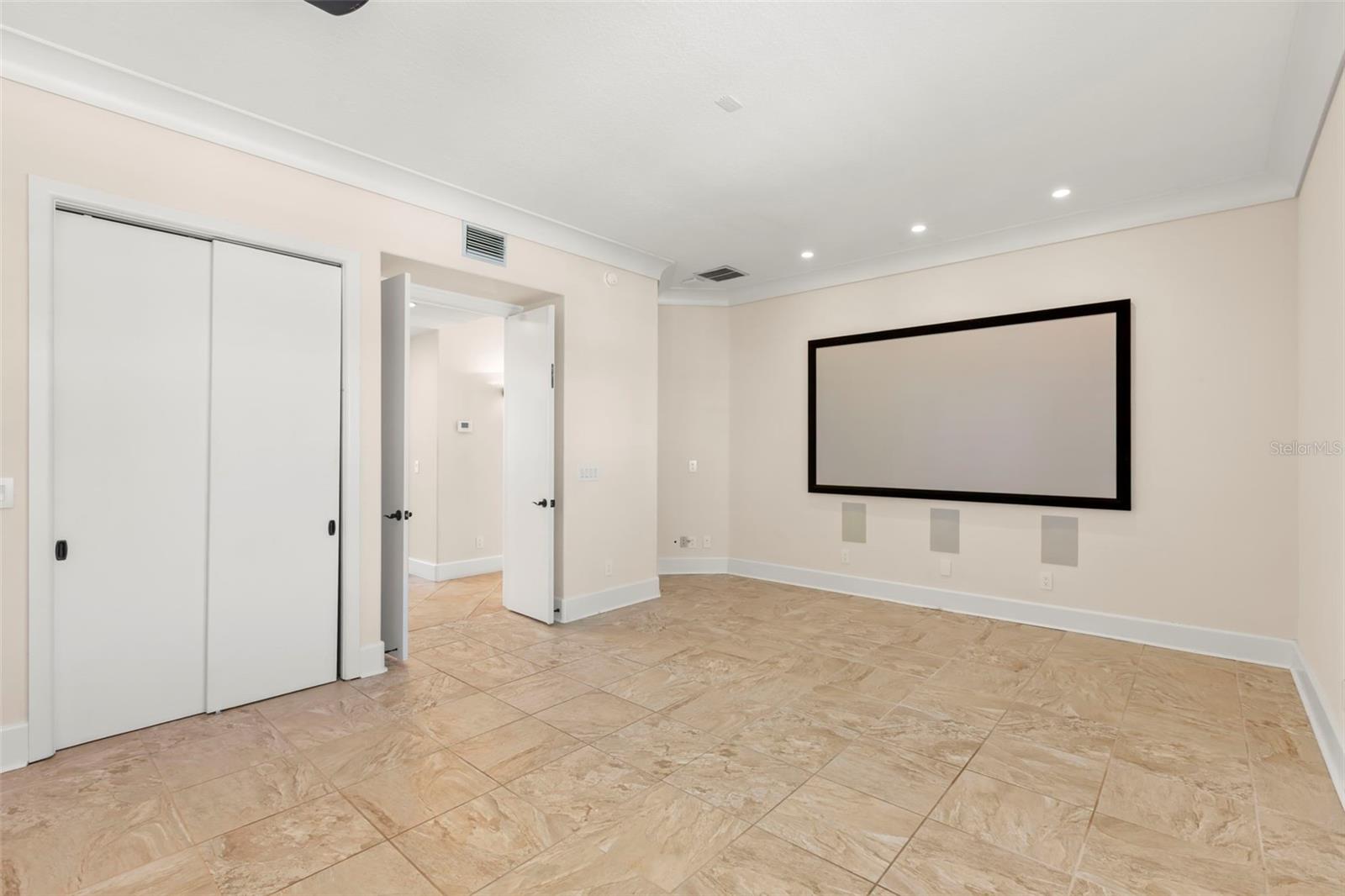 6015 KIPPS COLONY DR E, GULFPORT, FL, 33707