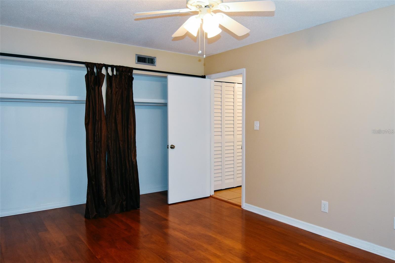 1000 S SEMORAN BLVD #811, WINTER PARK, FL, 32792
