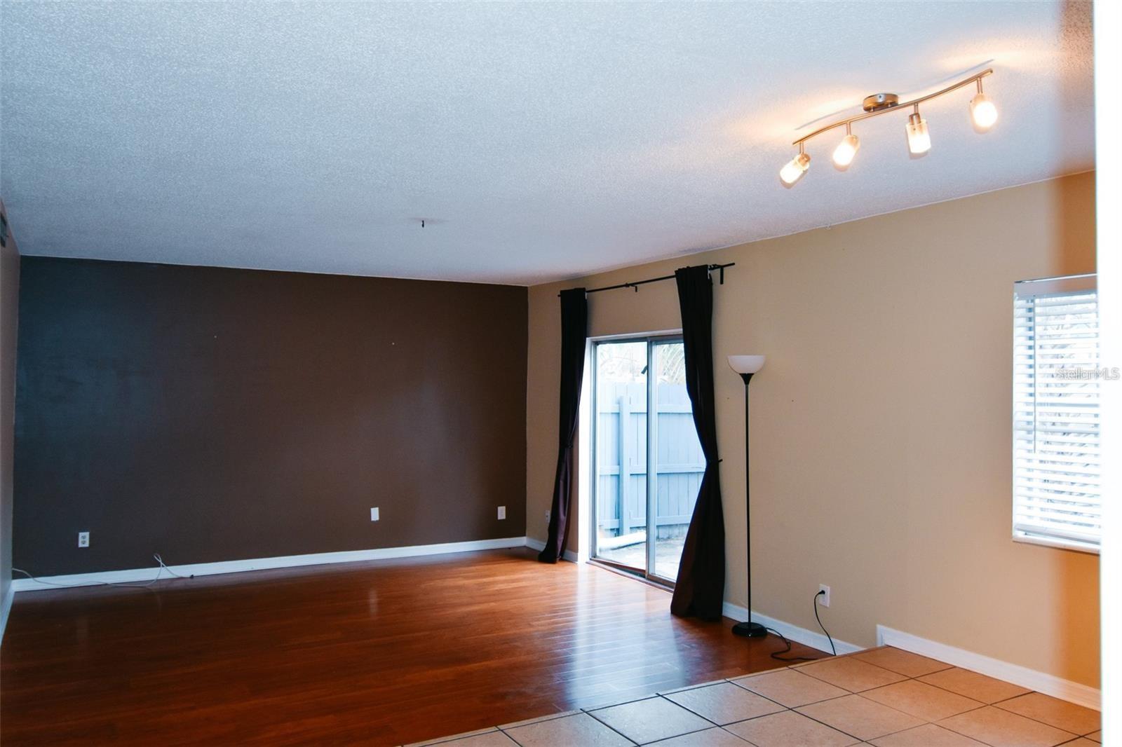 1000 S SEMORAN BLVD #811, WINTER PARK, FL, 32792
