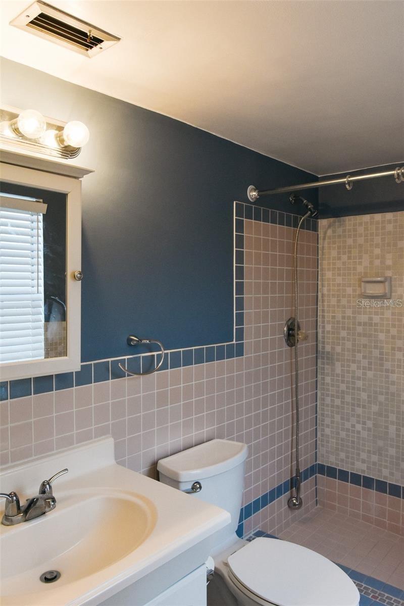 1000 S SEMORAN BLVD #811, WINTER PARK, FL, 32792