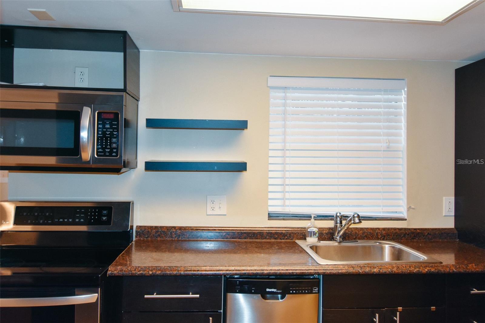 1000 S SEMORAN BLVD #811, WINTER PARK, FL, 32792
