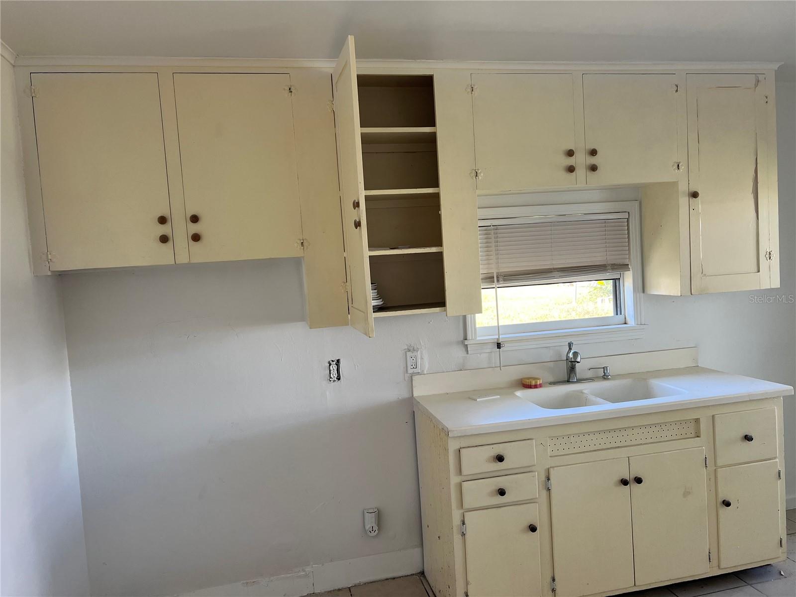 2508 50TH AVE N, ST PETERSBURG, FL, 33714