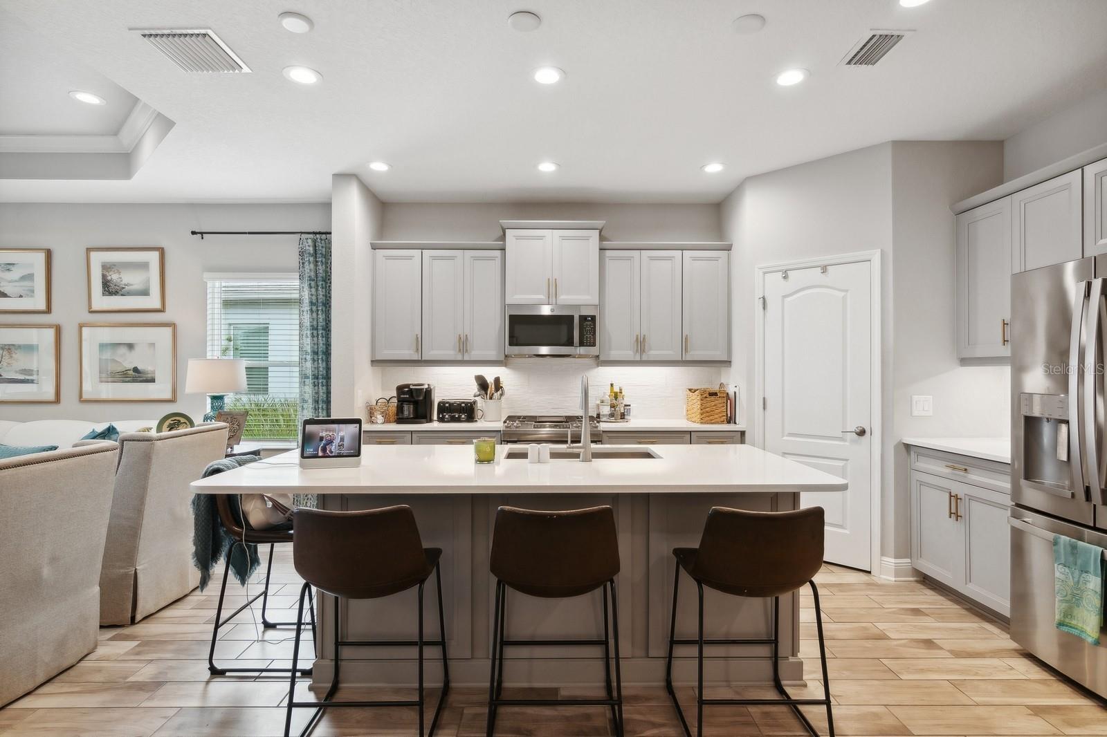 10025 LAKE WALES CIR, SARASOTA, FL, 34241