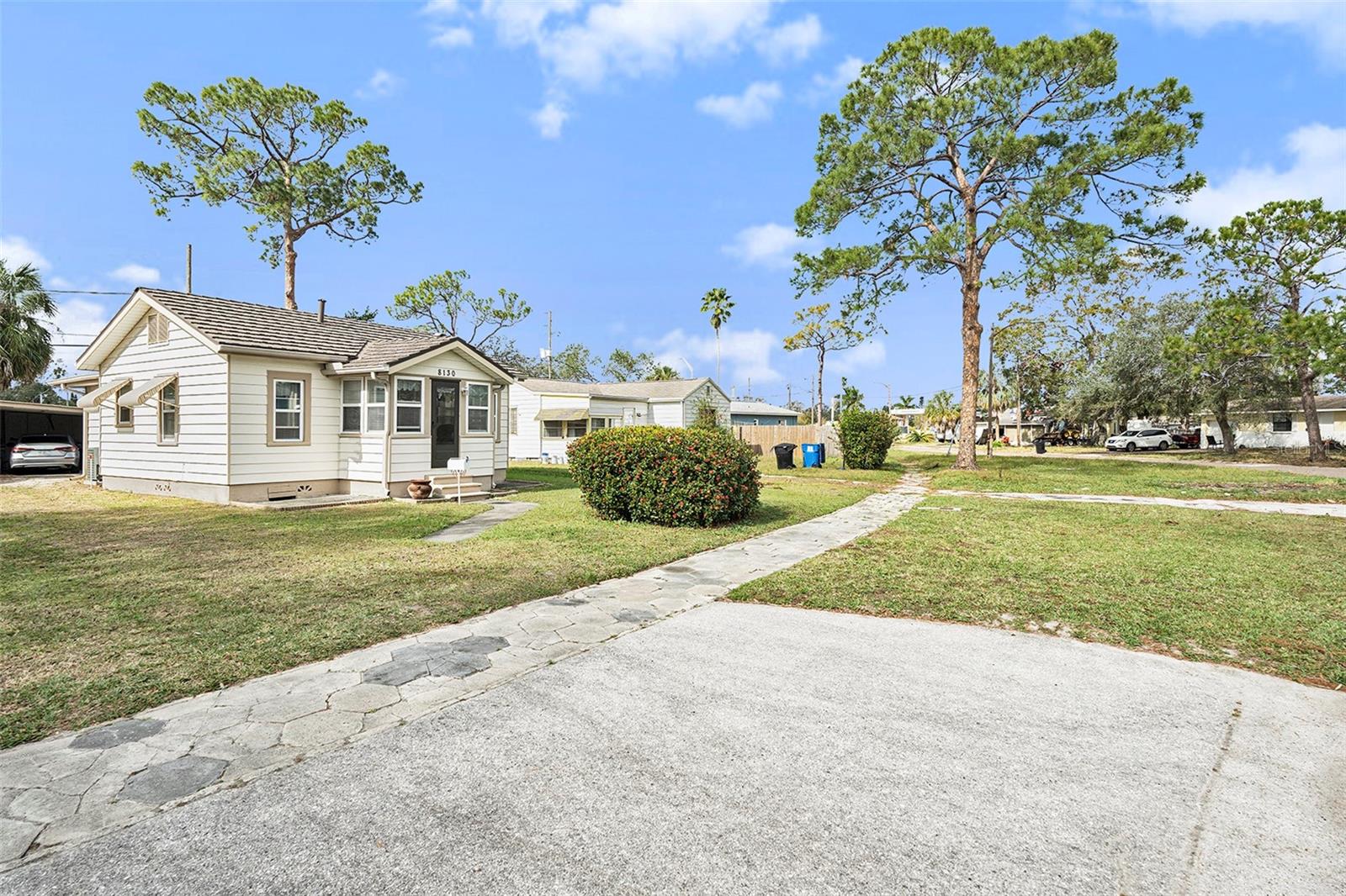 8130 3RD ST N, ST PETERSBURG, FL, 33702
