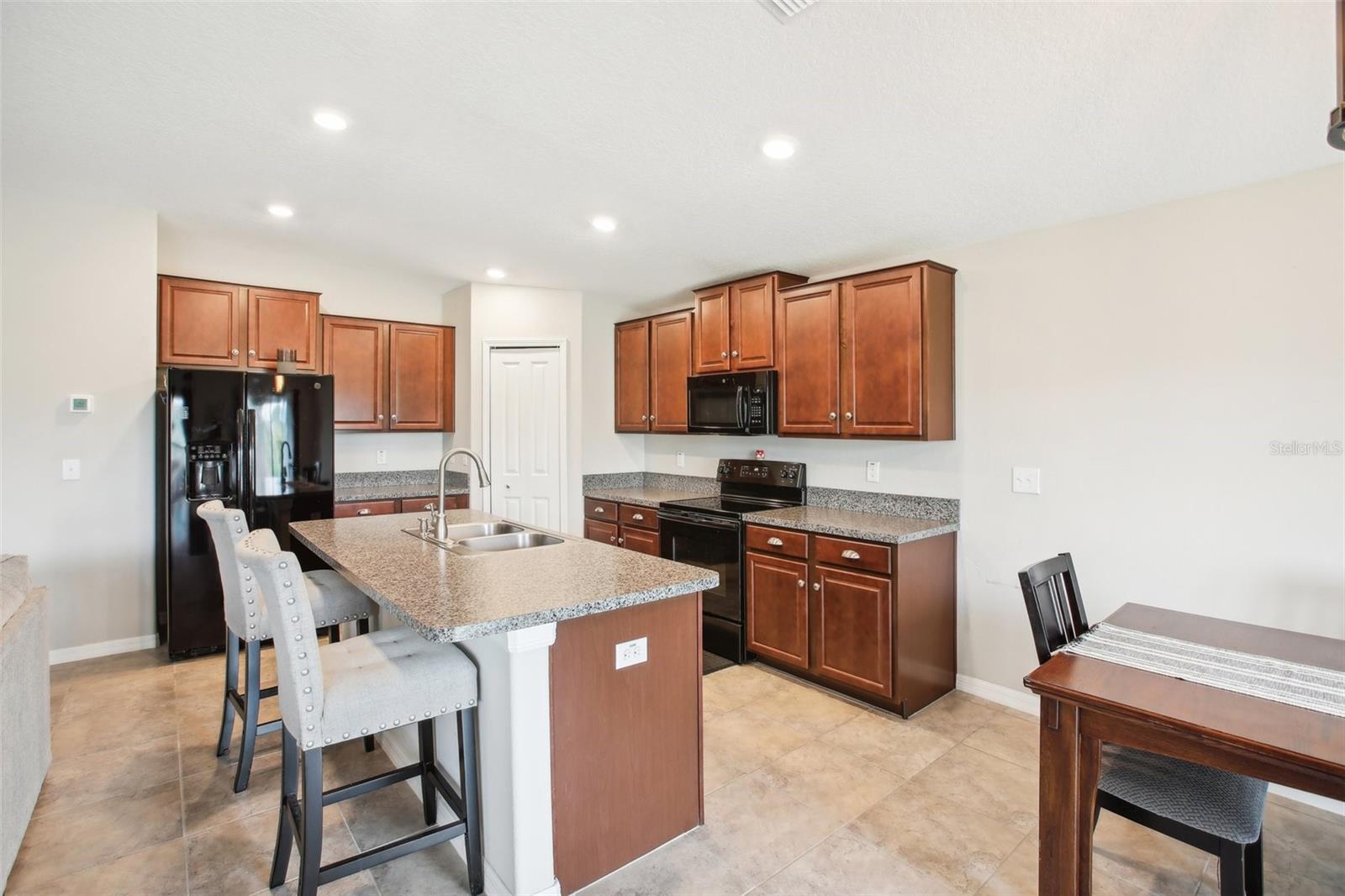 2964 MOULDEN HOLLOW DR, ZEPHYRHILLS, FL, 33540