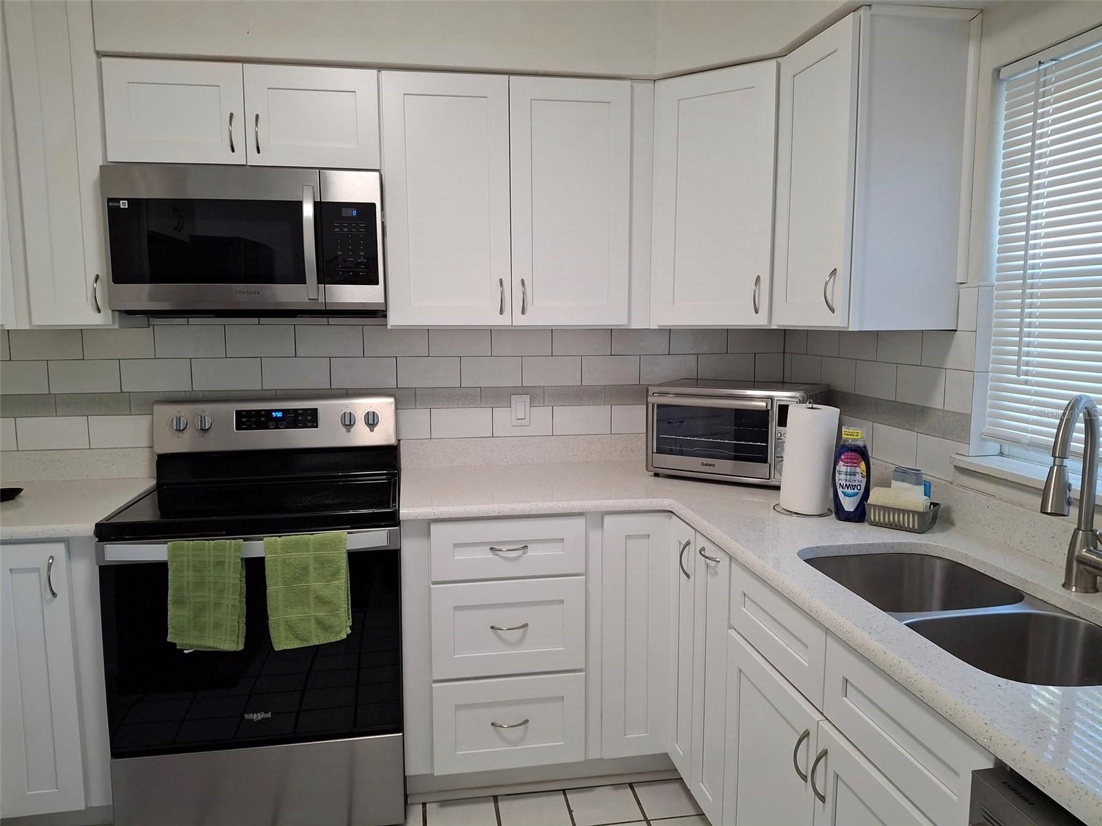 10751 TEMPLE TER, SEMINOLE, FL, 33772