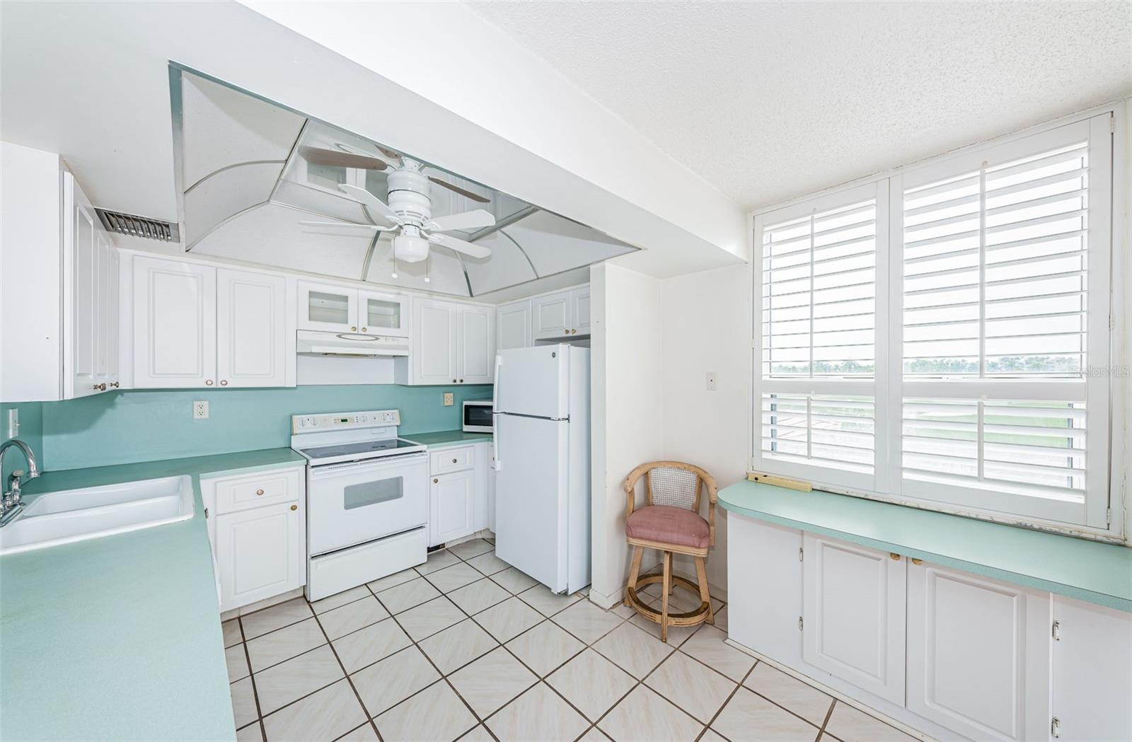 6180 SUN BLVD #302, ST PETERSBURG, FL, 33715