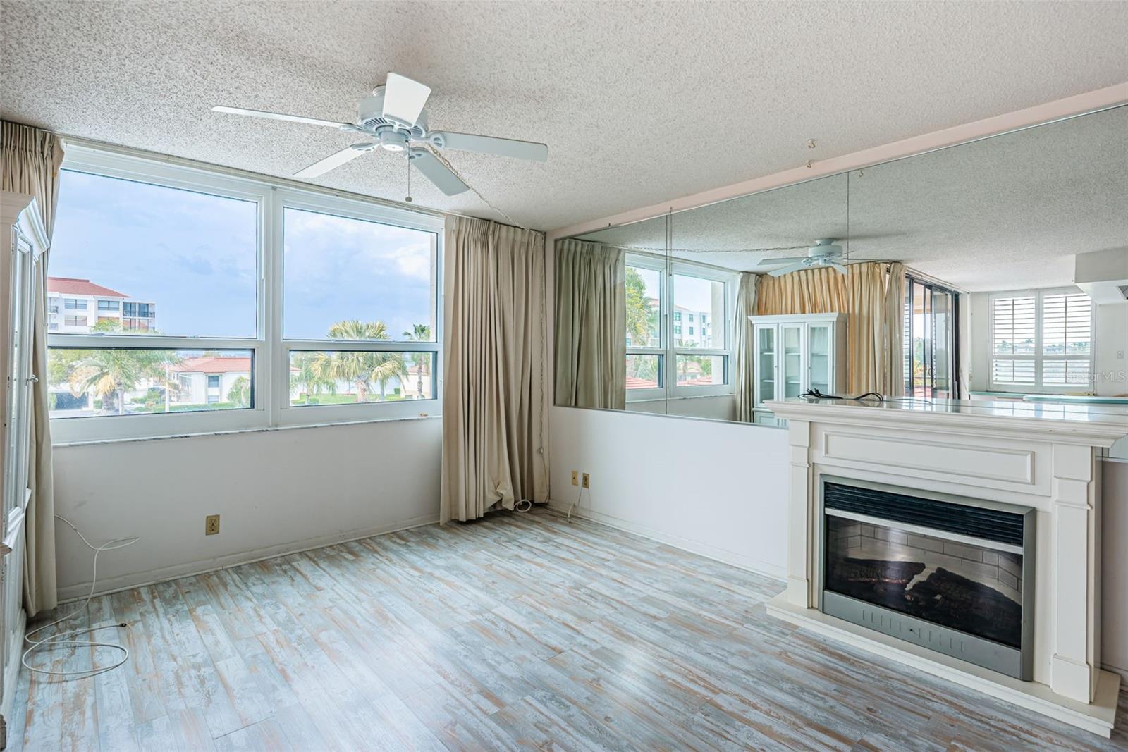 6180 SUN BLVD #302, ST PETERSBURG, FL, 33715