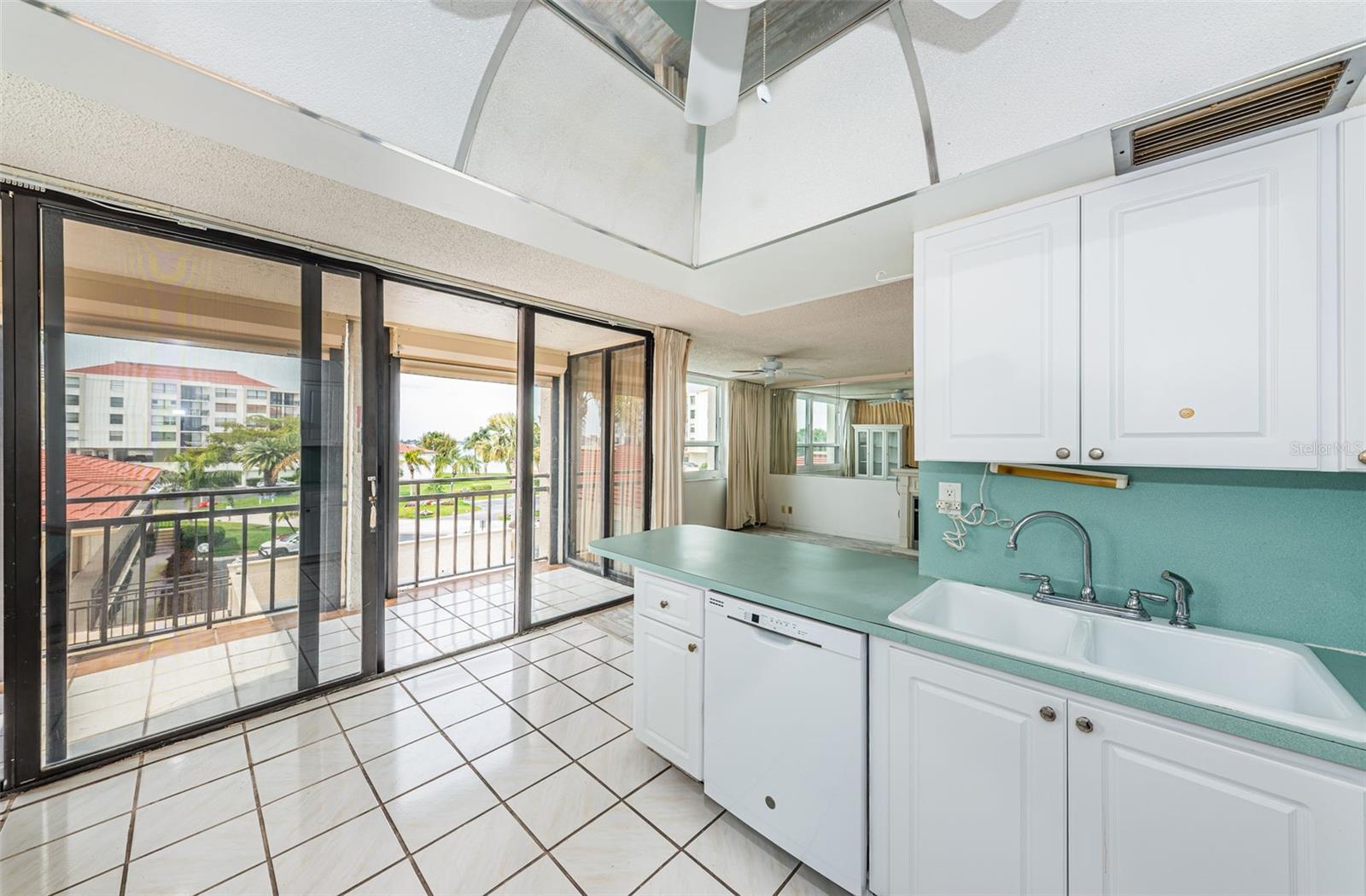 6180 SUN BLVD #302, ST PETERSBURG, FL, 33715