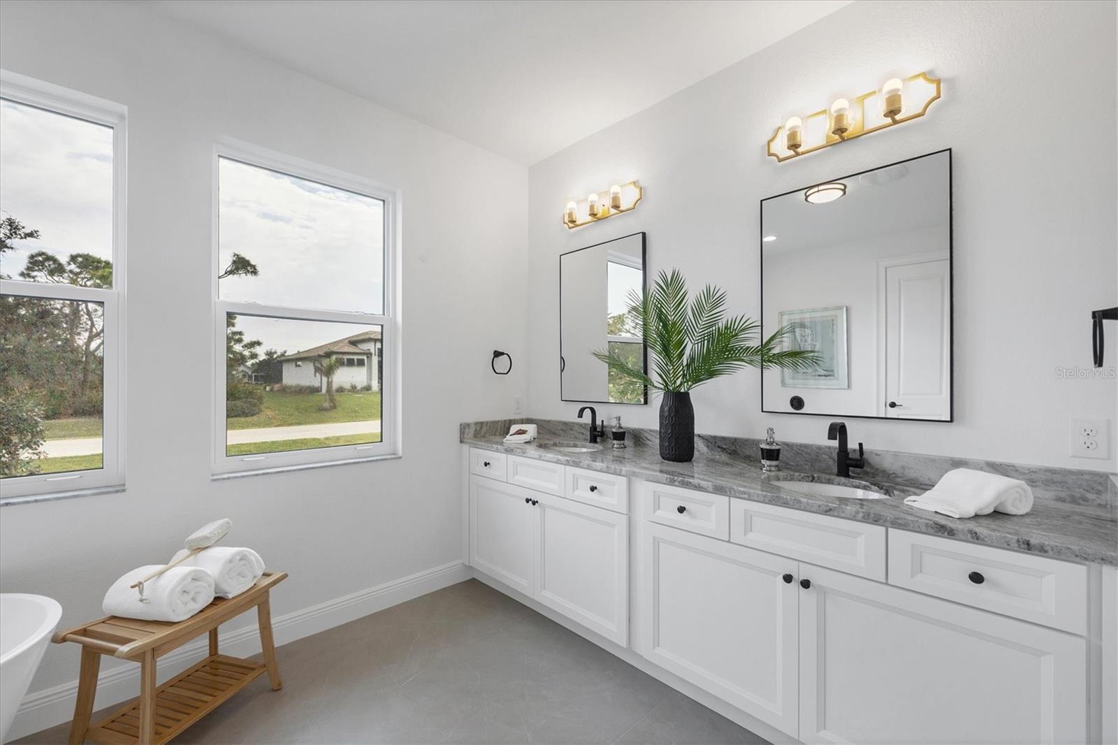 22 WINDWARD RD, PLACIDA, FL, 33946