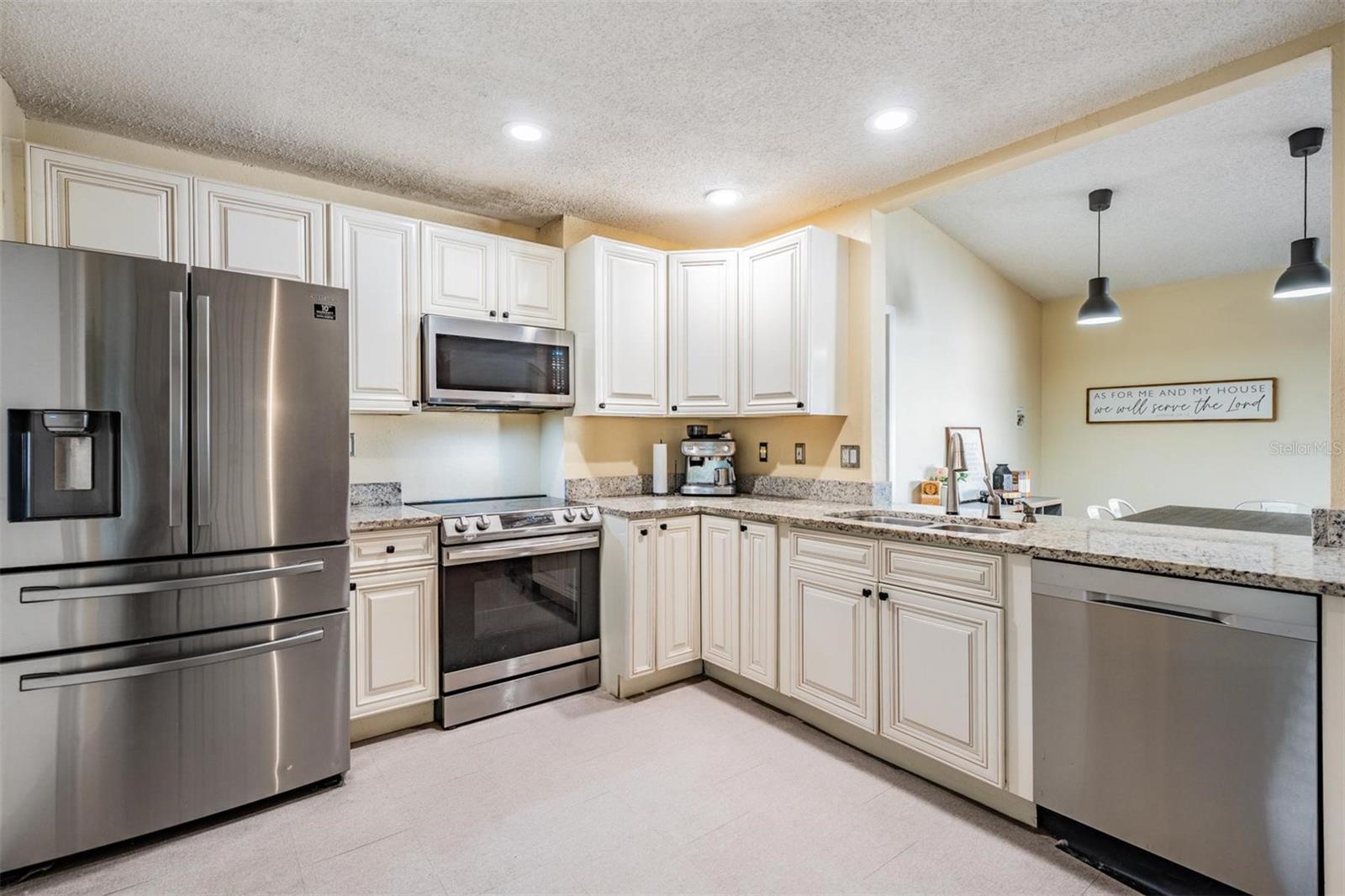 8512 RENALD BLVD, TEMPLE TERRACE, FL, 33637