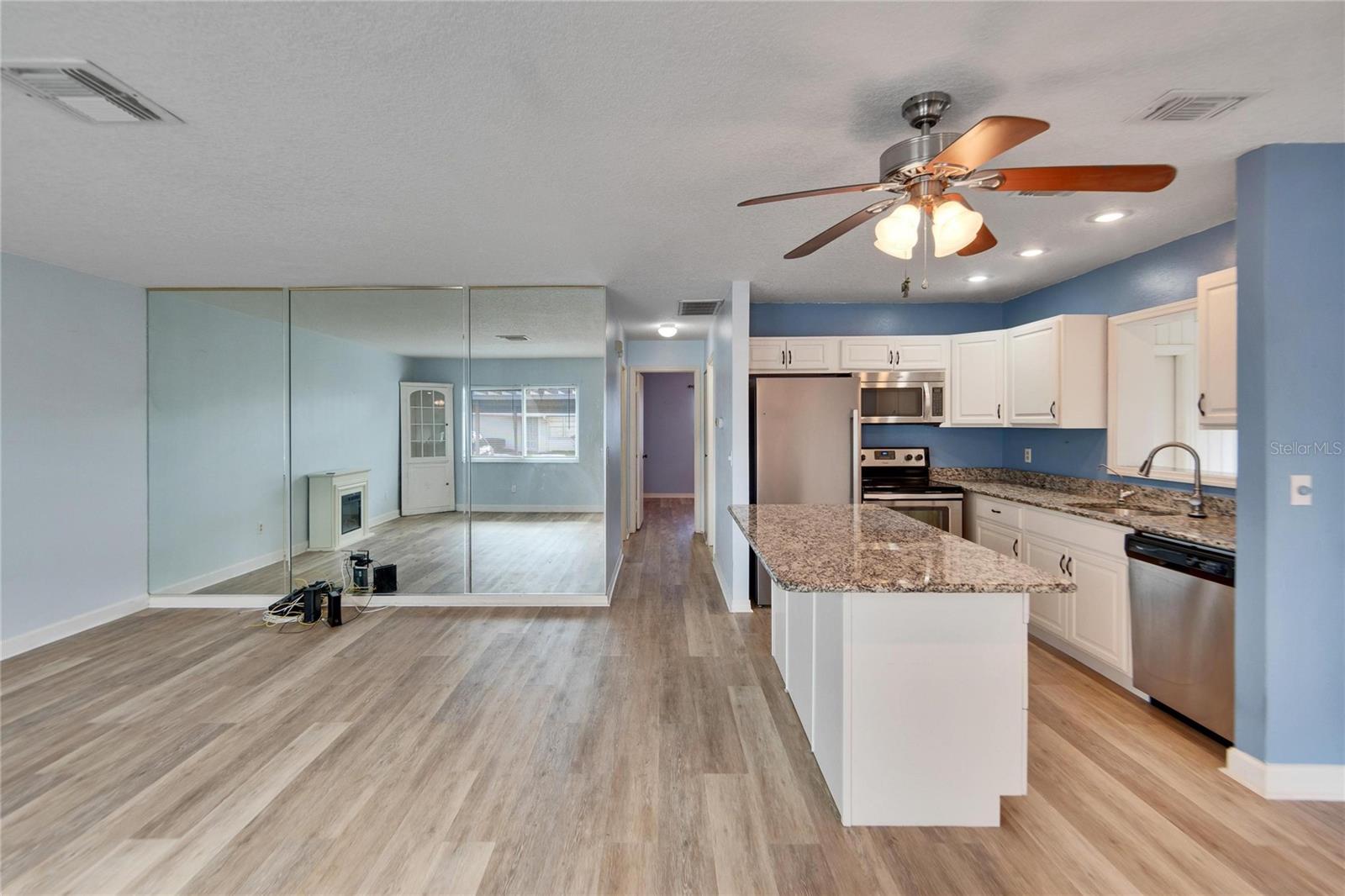 204 GLOUCESTER BLVD #358, SUN CITY CENTER, FL, 33573