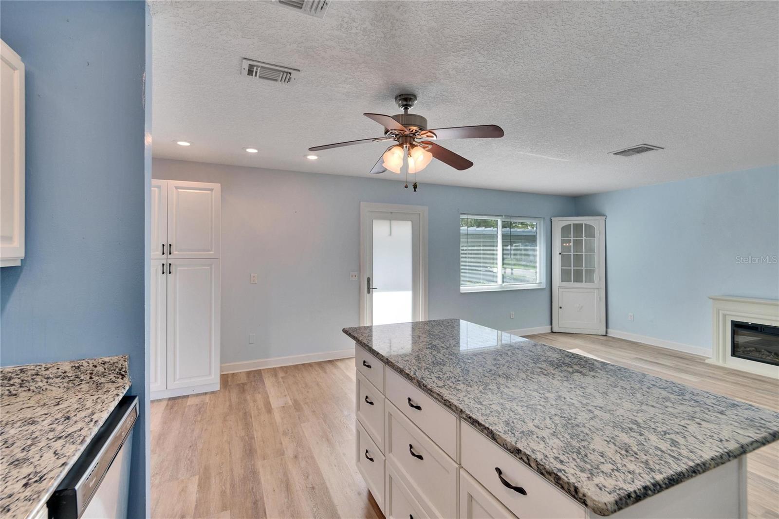 204 GLOUCESTER BLVD #358, SUN CITY CENTER, FL, 33573