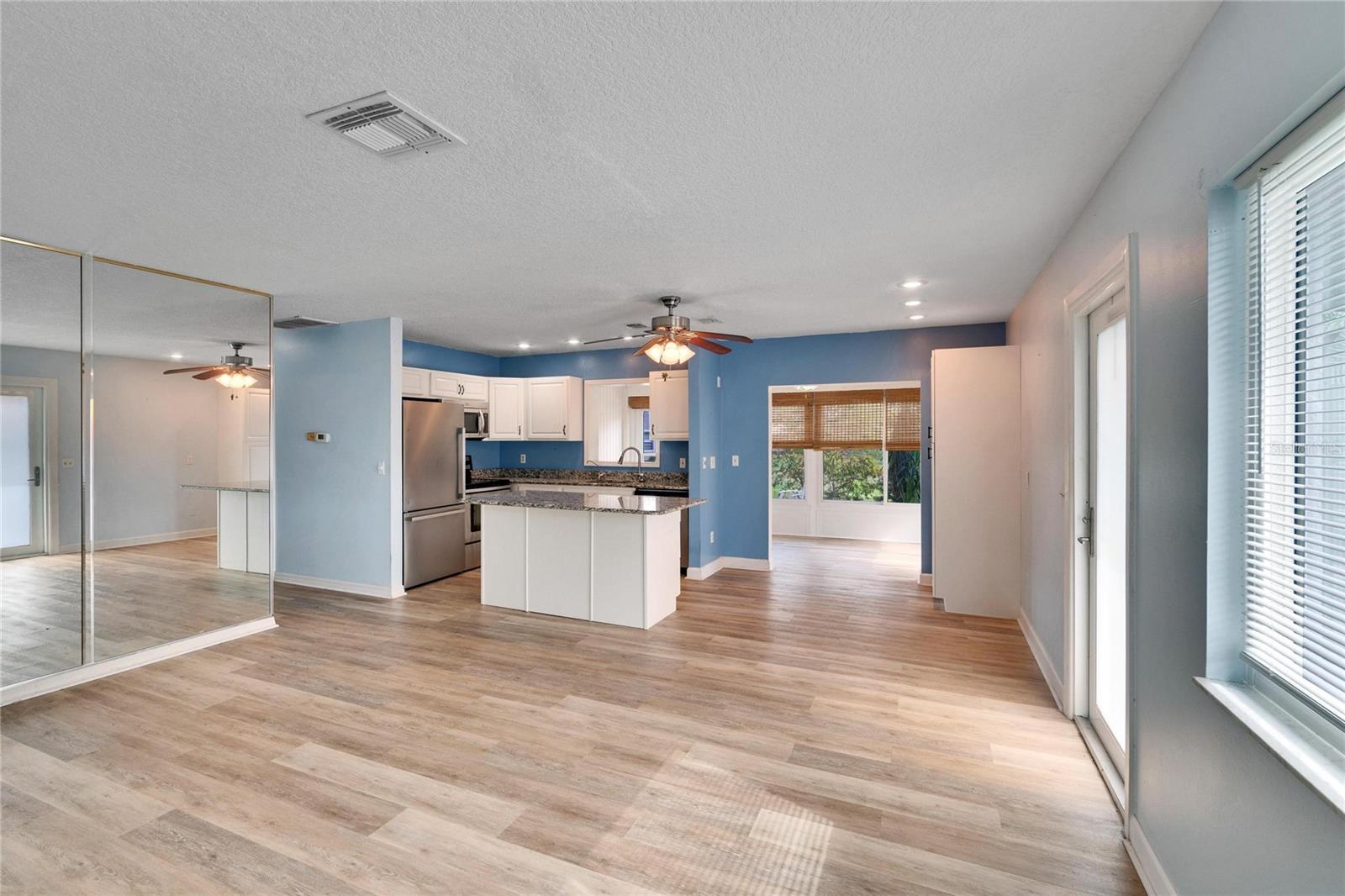 204 GLOUCESTER BLVD #358, SUN CITY CENTER, FL, 33573