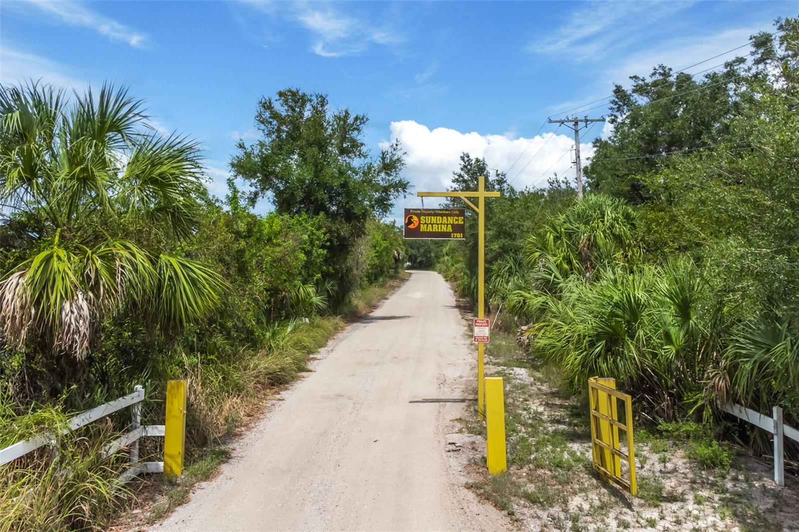3217 STAGECOACH TRL, WIMAUMA, FL, 33598