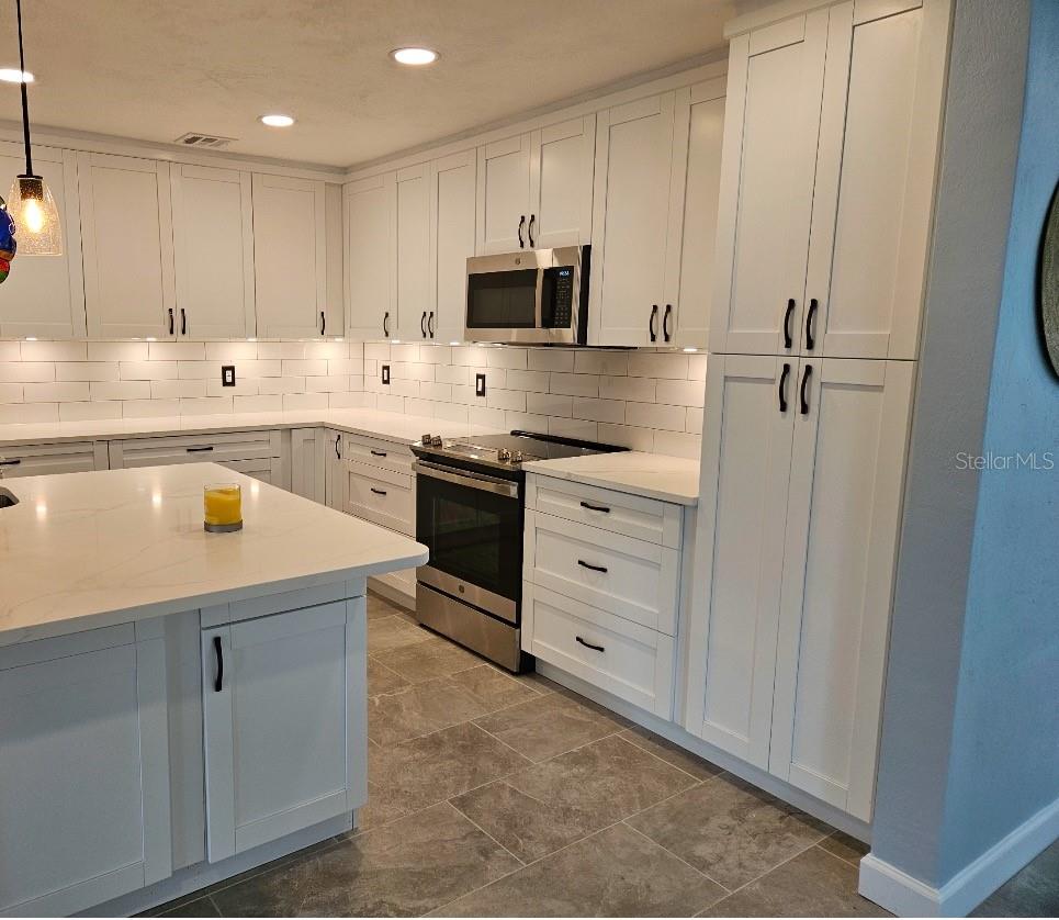 4326 HUNTINGTON ST NE, ST PETERSBURG, FL, 33703