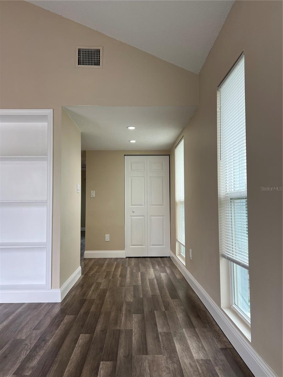 488 88TH AVE N, ST PETERSBURG, FL, 33702