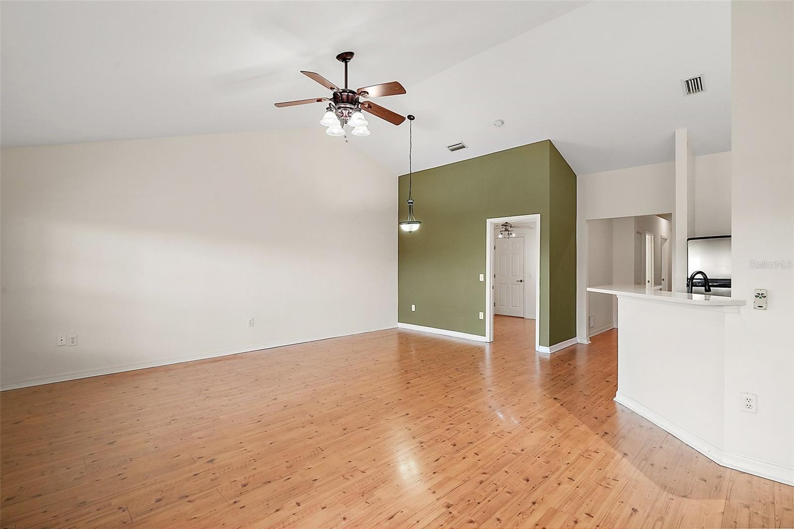 221 BROOKDALE LOOP, CLERMONT, FL, 34711