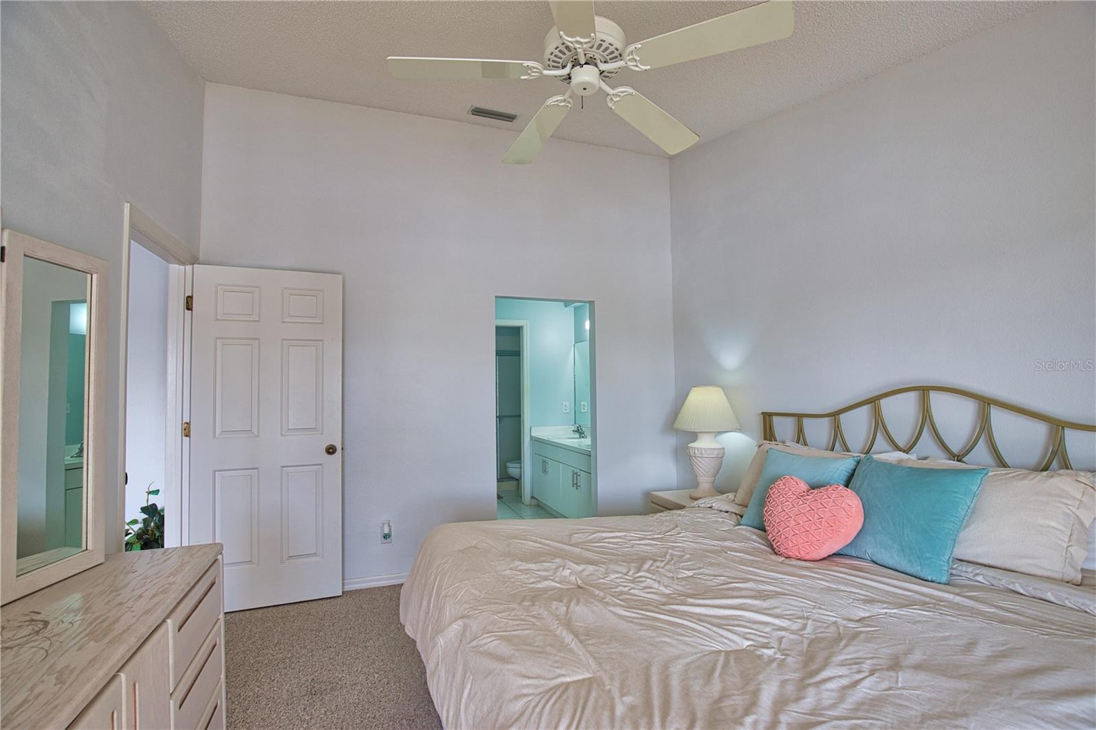 201 SILVER LAKE DR #204, VENICE, FL, 34292
