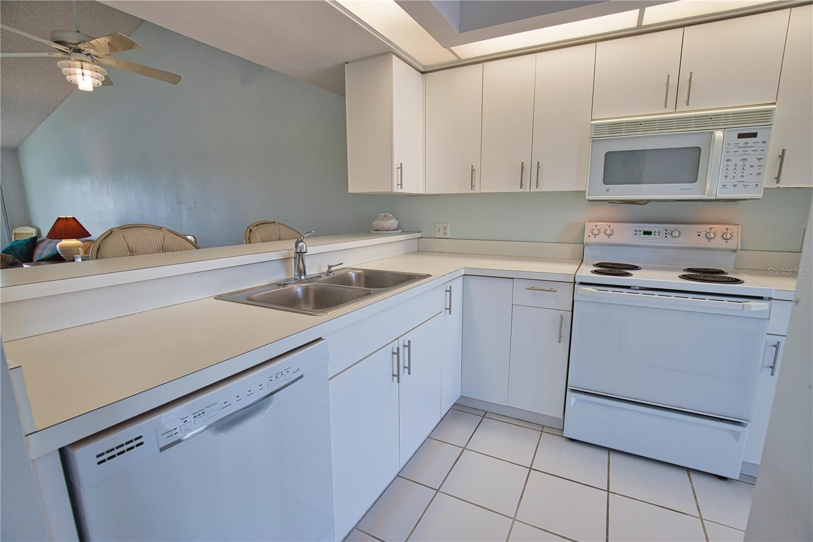201 SILVER LAKE DR #204, VENICE, FL, 34292