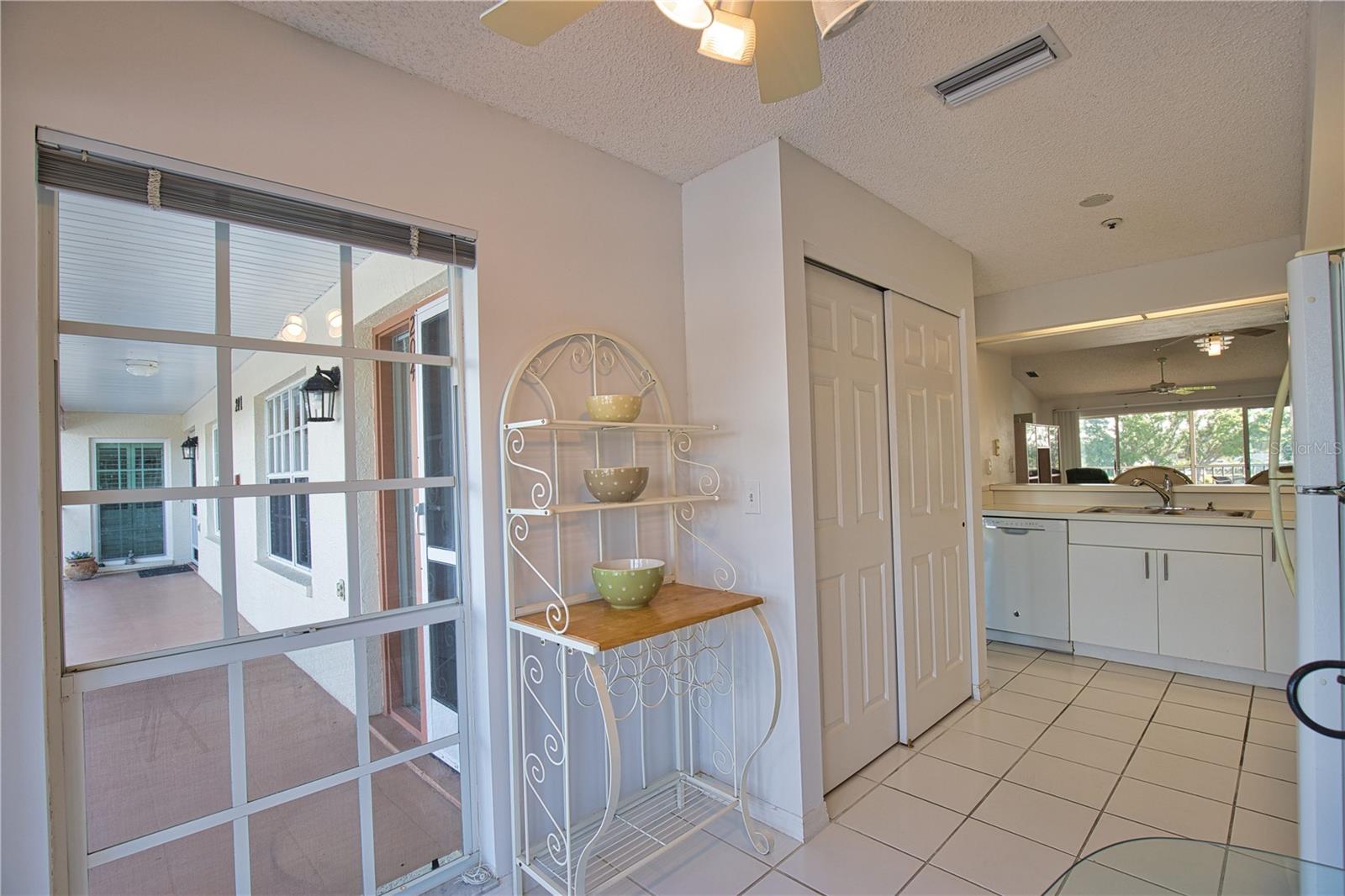 201 SILVER LAKE DR #204, VENICE, FL, 34292