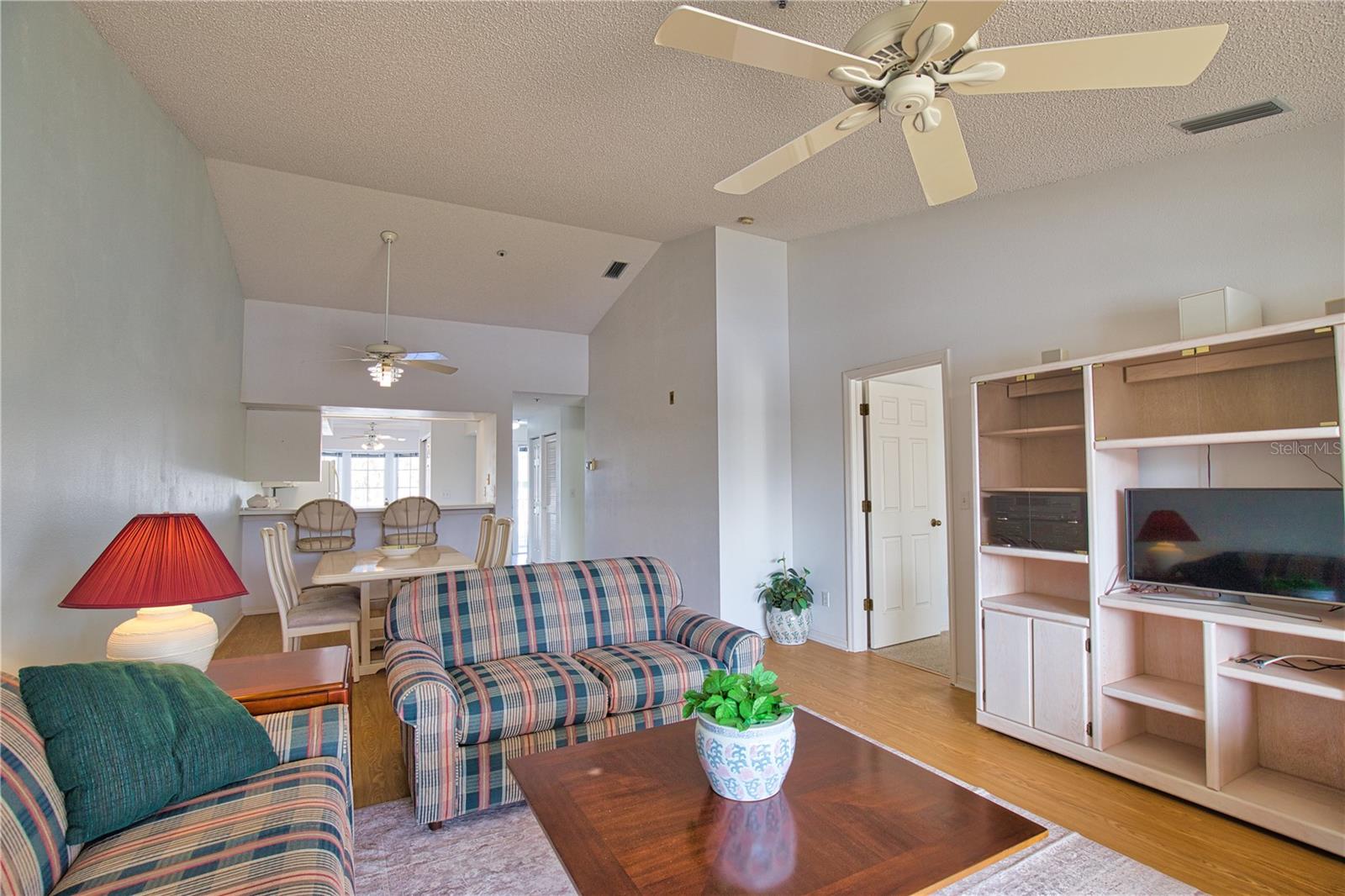 201 SILVER LAKE DR #204, VENICE, FL, 34292