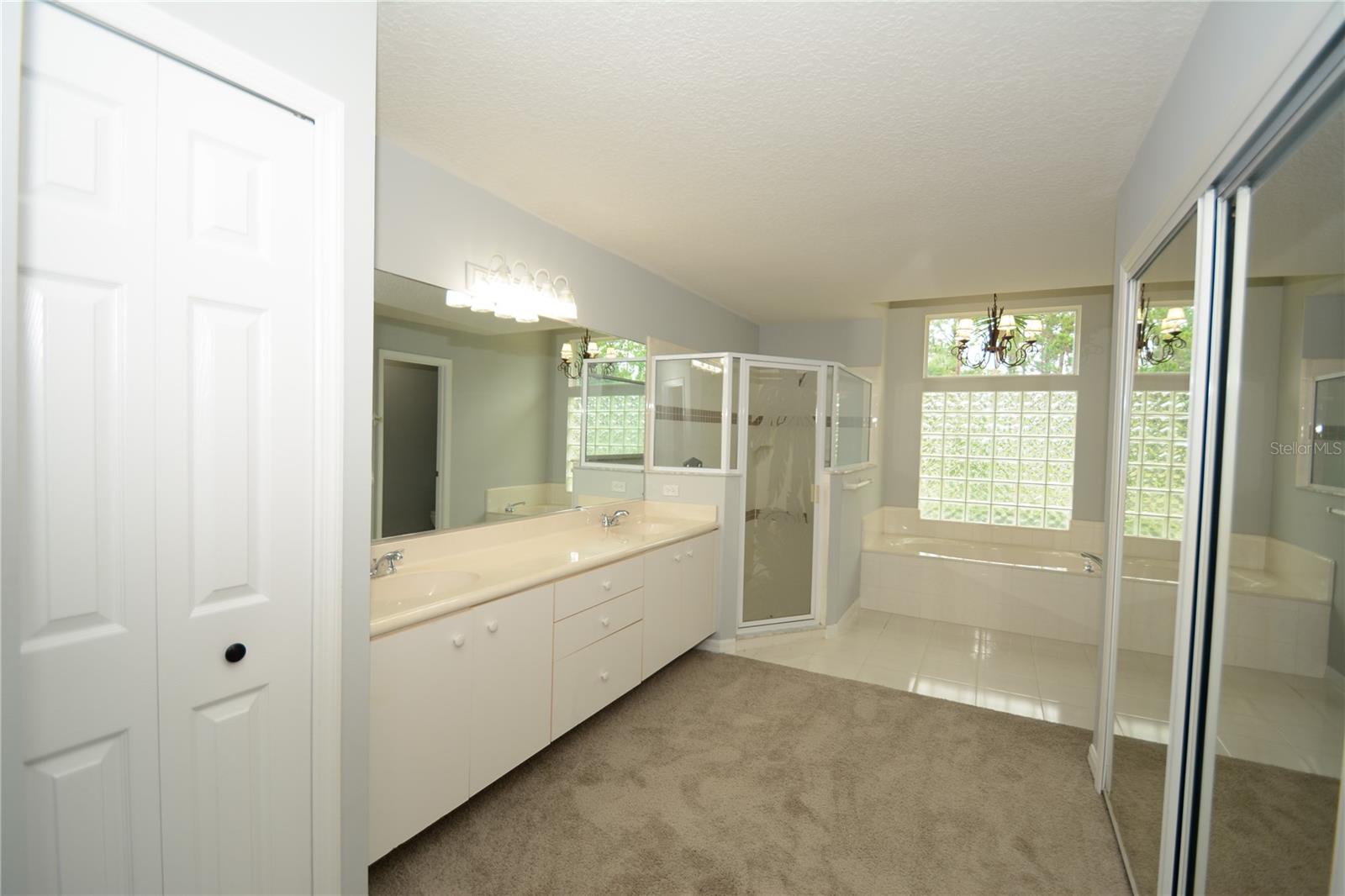 19 MEADOW BROOKE LN, ORMOND BEACH, FL, 32174