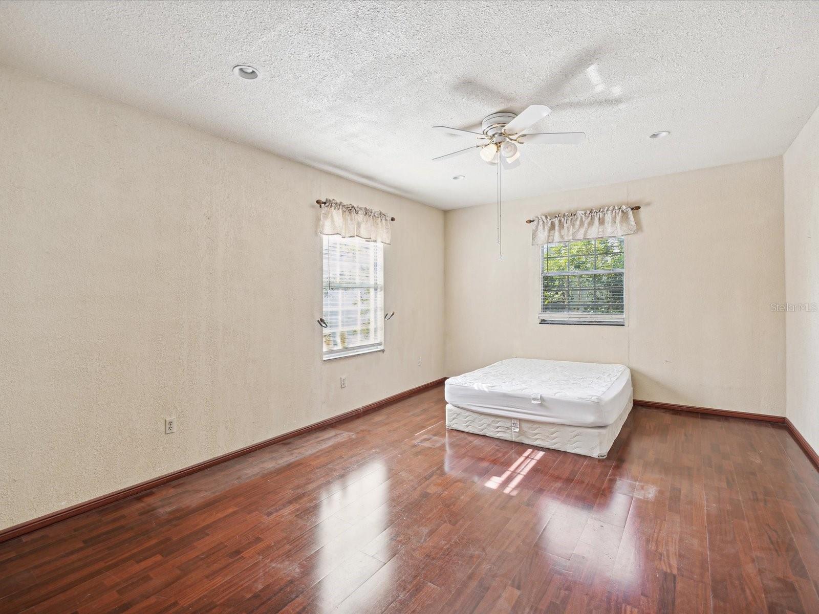 2201 30TH AVE N, ST PETERSBURG, FL, 33713