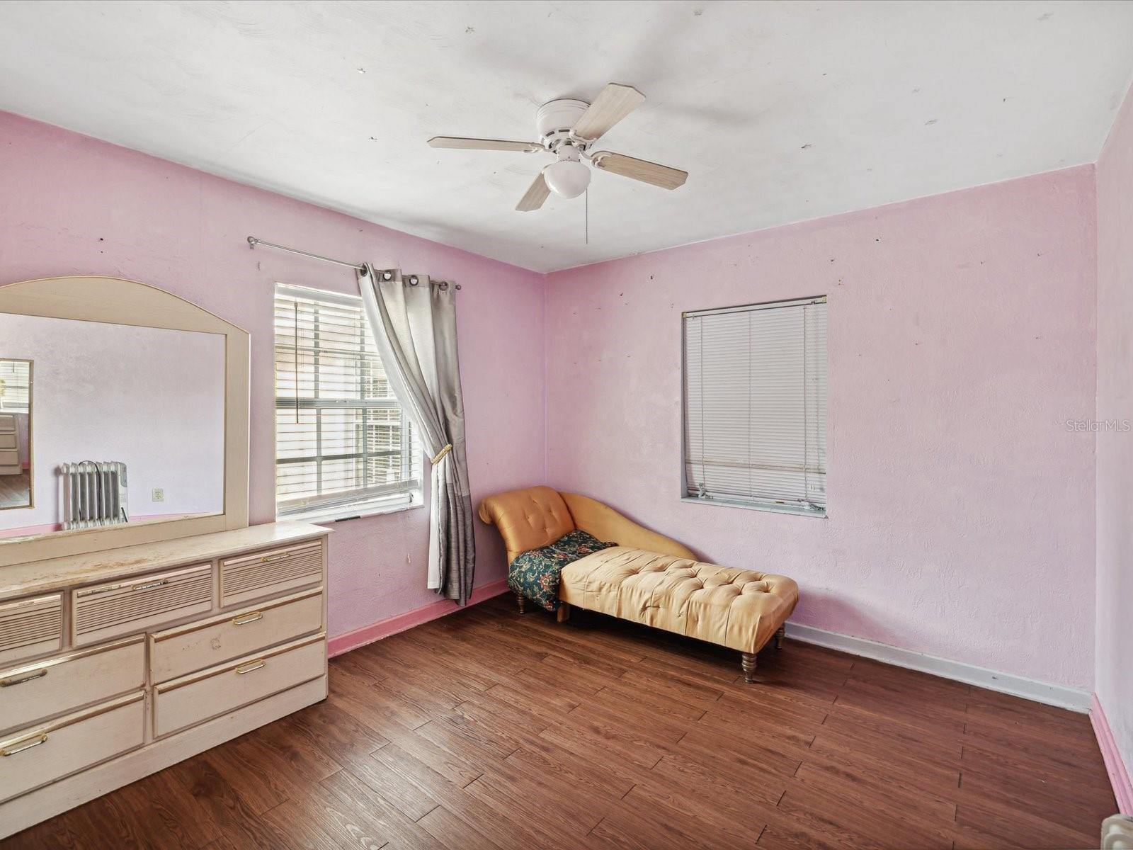 2201 30TH AVE N, ST PETERSBURG, FL, 33713