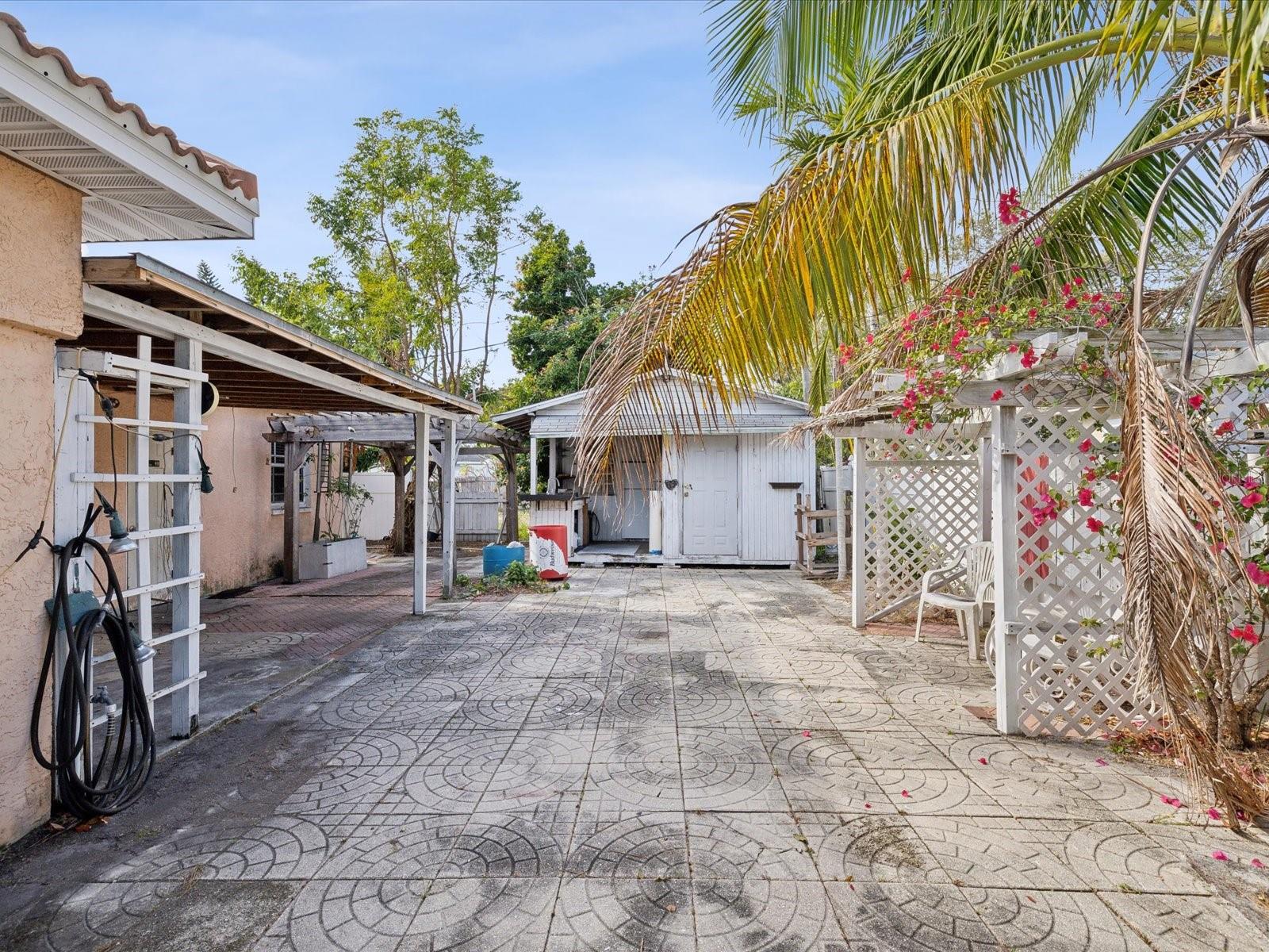 2201 30TH AVE N, ST PETERSBURG, FL, 33713