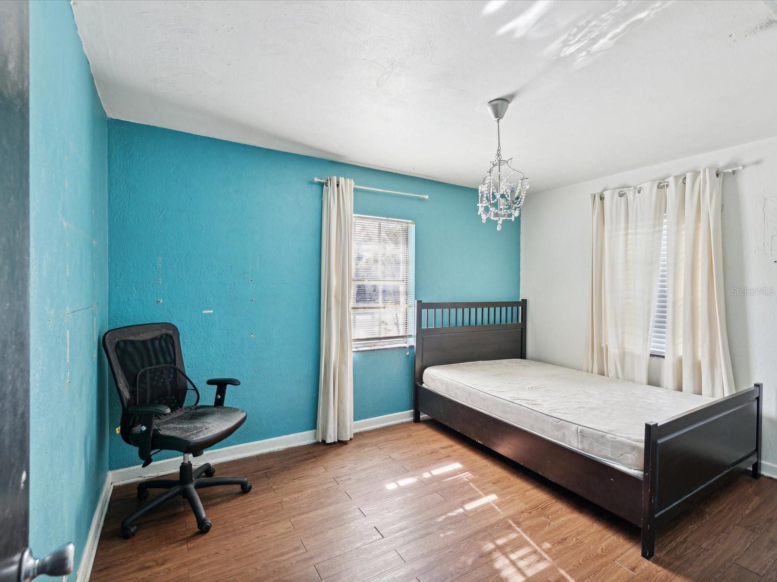 2201 30TH AVE N, ST PETERSBURG, FL, 33713