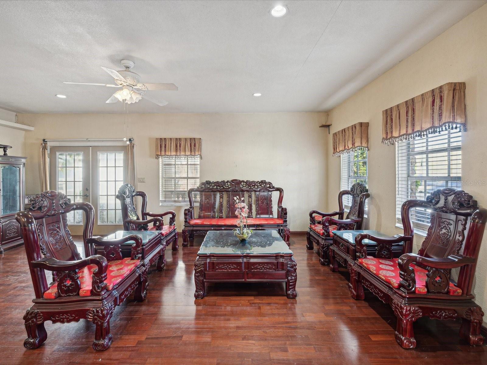2201 30TH AVE N, ST PETERSBURG, FL, 33713