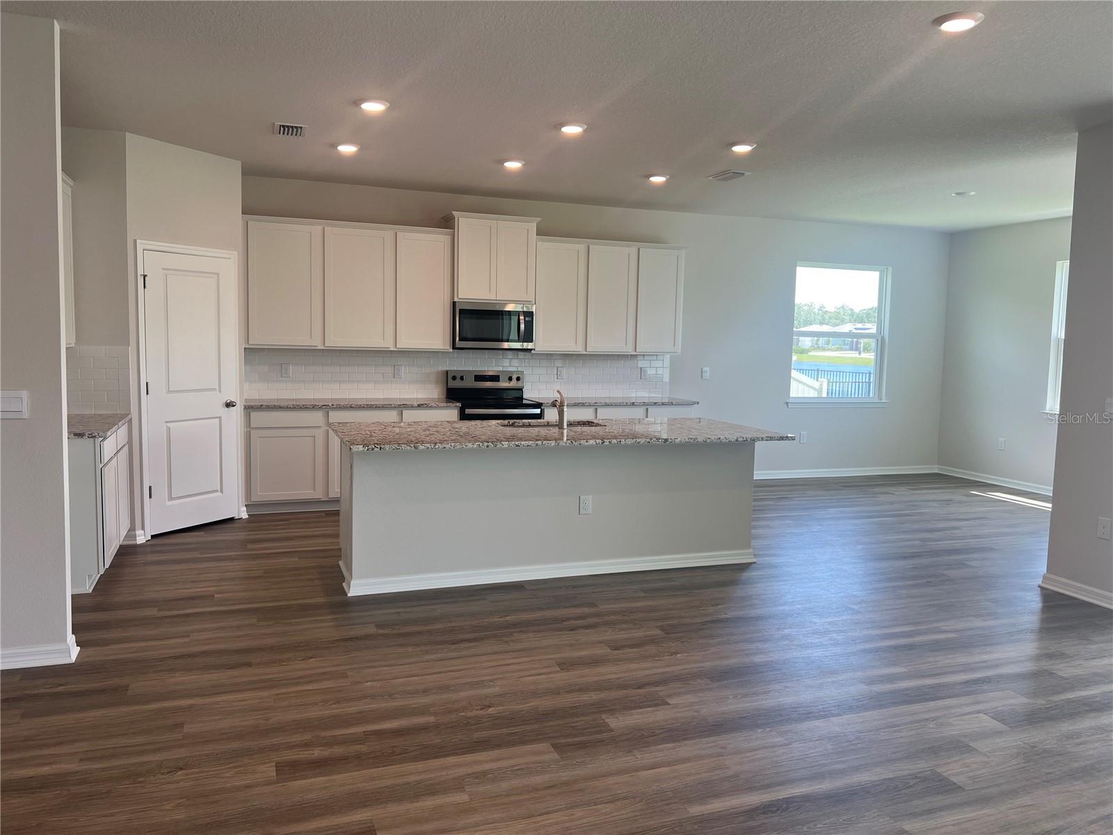 913 160TH LN E, BRADENTON, FL, 34212